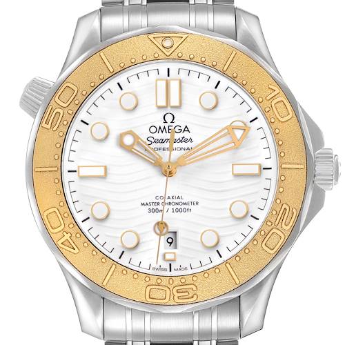 The Omega Seamaster 522.21.42.20.04.001 Men's Steel and Gold (two tone) White Dial watch is shown from a front view, highlighting its dial, bezel, hands, and crown.