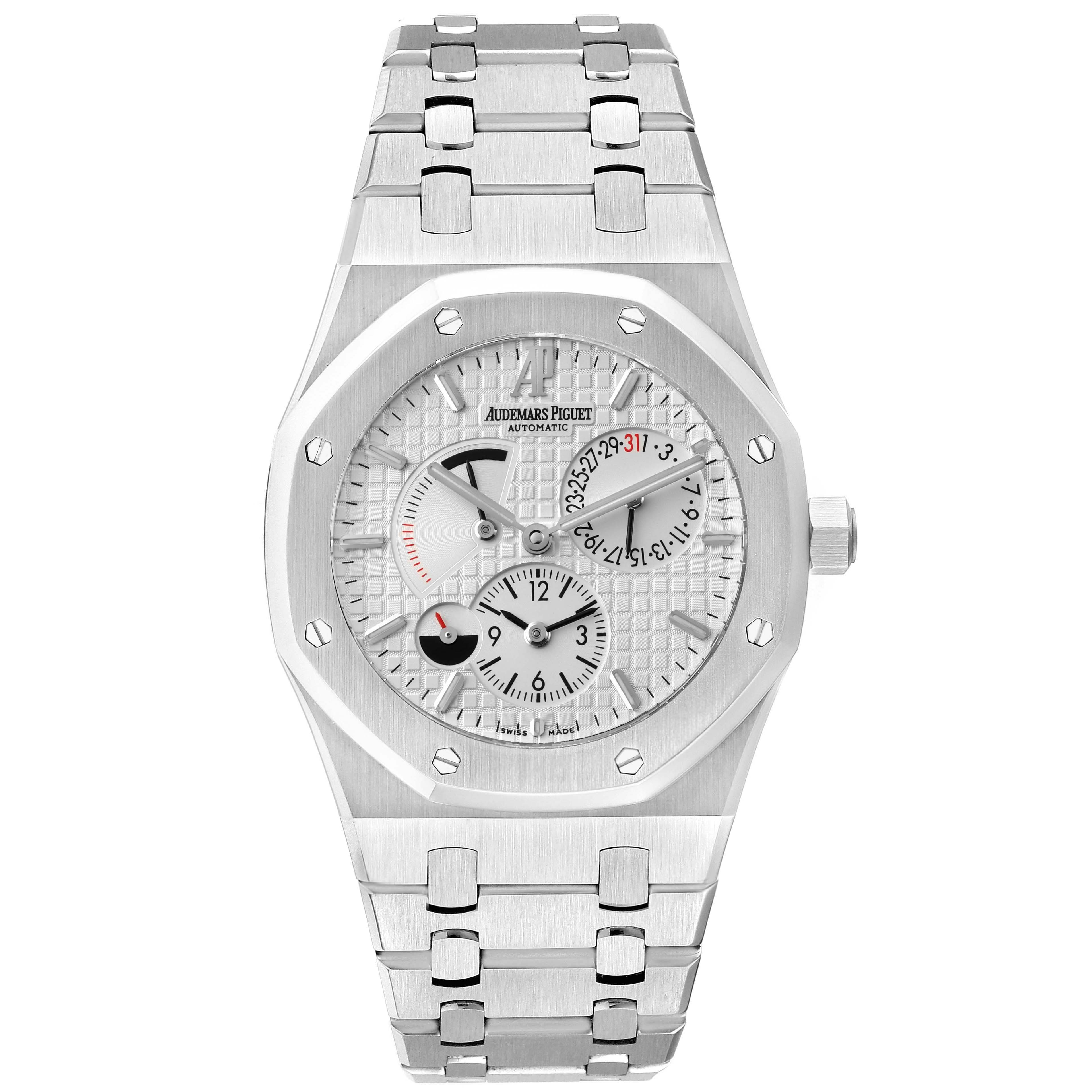 This image shows a frontal view of the Audemars Piguet Royal Oak 26120ST.00.1220ST.01 Men's Stainless Steel Silver Dial 26120ST.00.1220ST.01 Men's Stainless Steel Silver Dial watch, highlighting its dial, bezel, and bracelet.