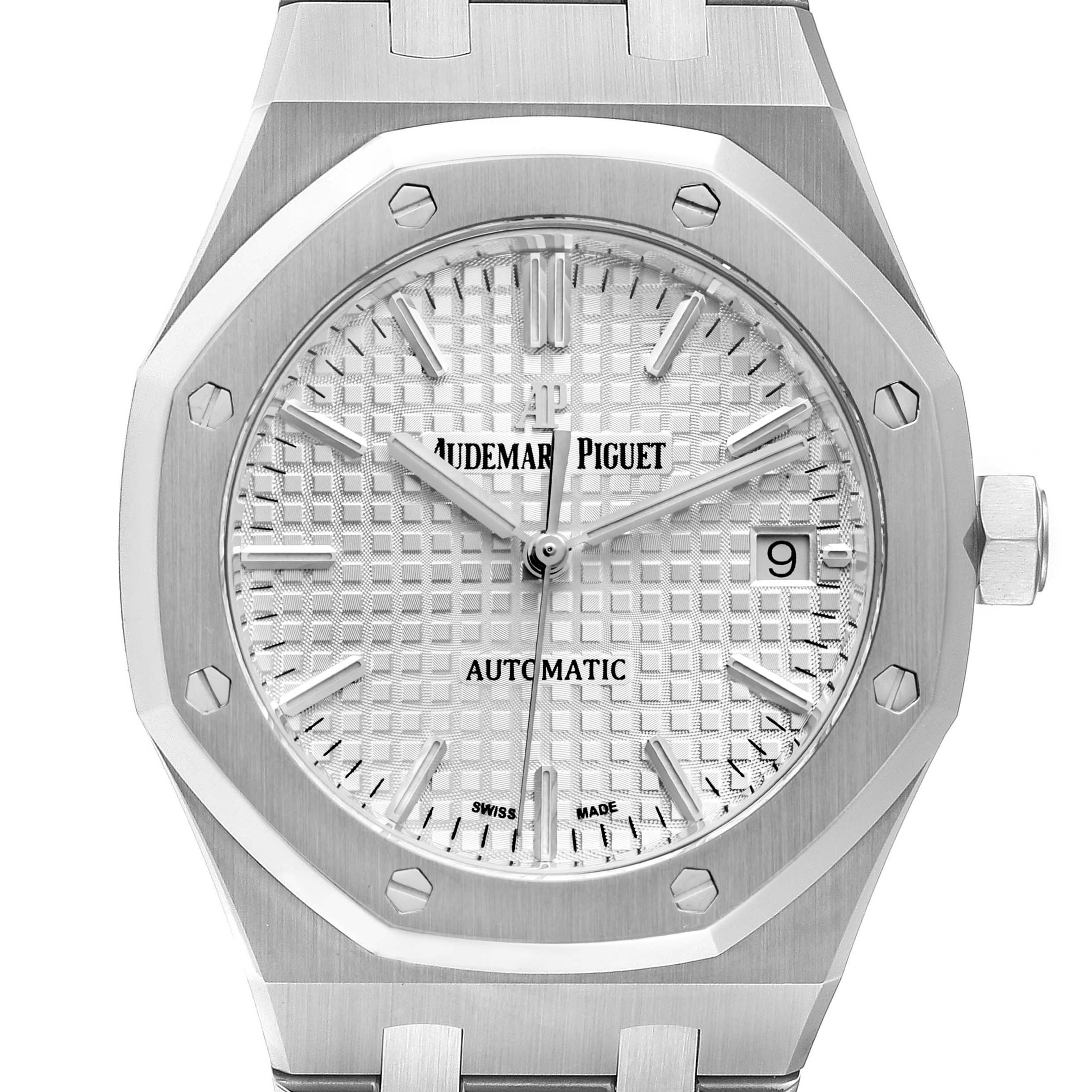 This image shows a straight-on view of the Audemars Piguet Royal Oak 15450ST.OO.1256ST.01 Men's Stainless Steel Silver Dial 15450ST.OO.1256ST.01 Men's Stainless Steel Silver Dial watch face, highlighting the bezel, dial, hands, and date window.