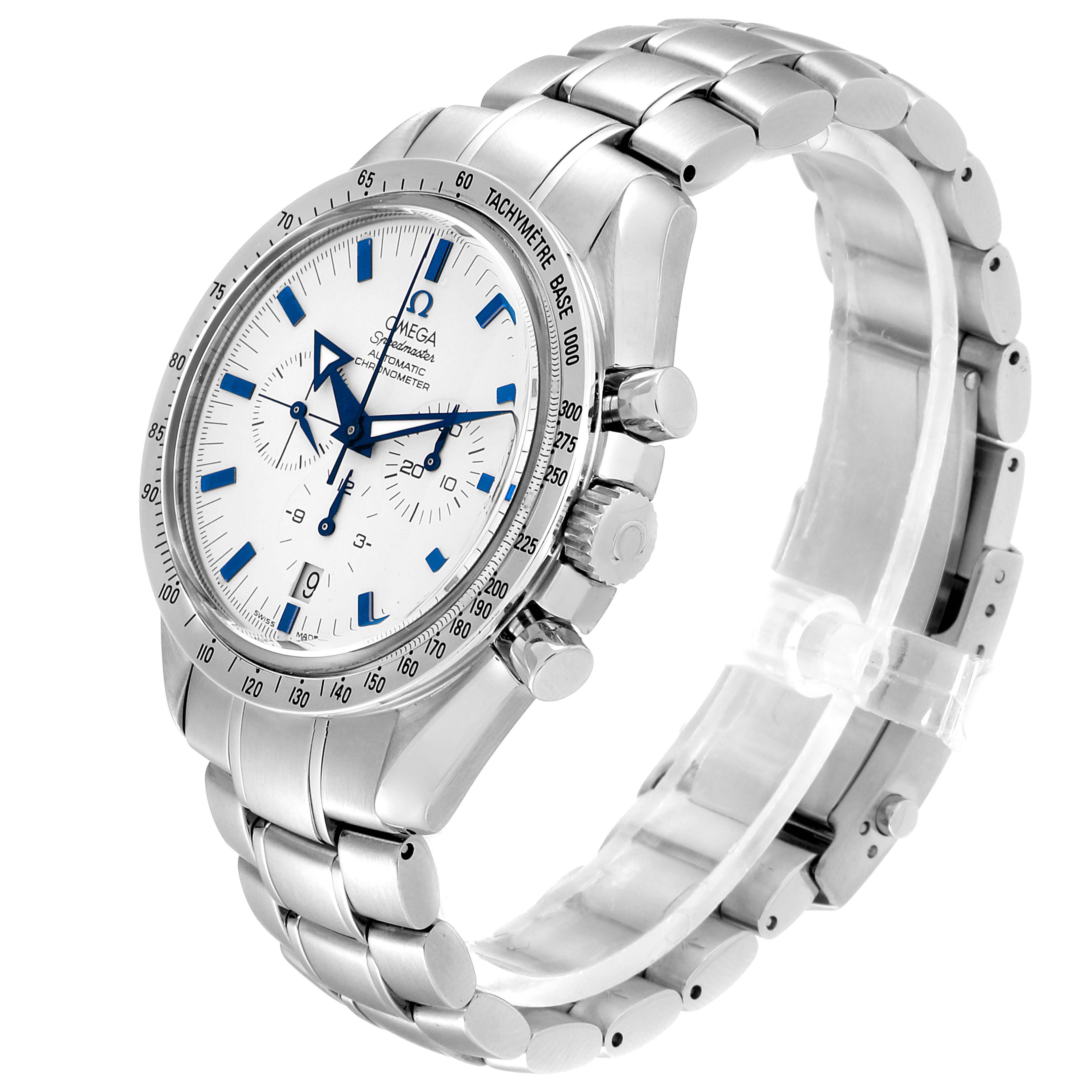 The image shows an Omega Speedmaster 3551.20.00 Men's Stainless Steel White Dial 3551.20.00 Men's Stainless Steel White Dial watch angled from the right, displaying its face, side buttons, and metal bracelet.