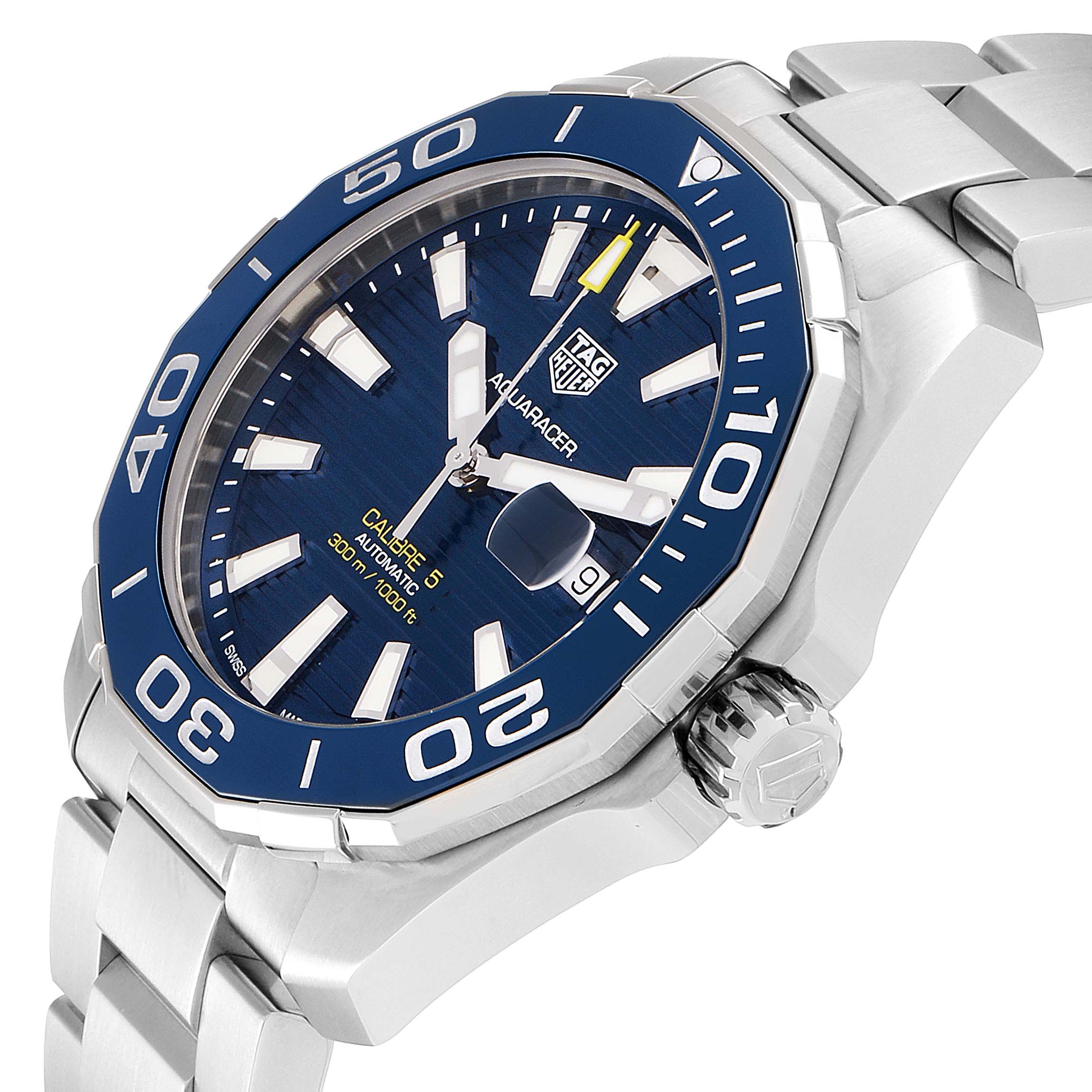 This image shows a side angle of the Tag Heuer Aquaracer WAY201B Men
s Stainless Steel Blue Dial WAY201B Men
s Stainless Steel Blue Dial watch, highlighting the bezel, dial, and bracelet.
