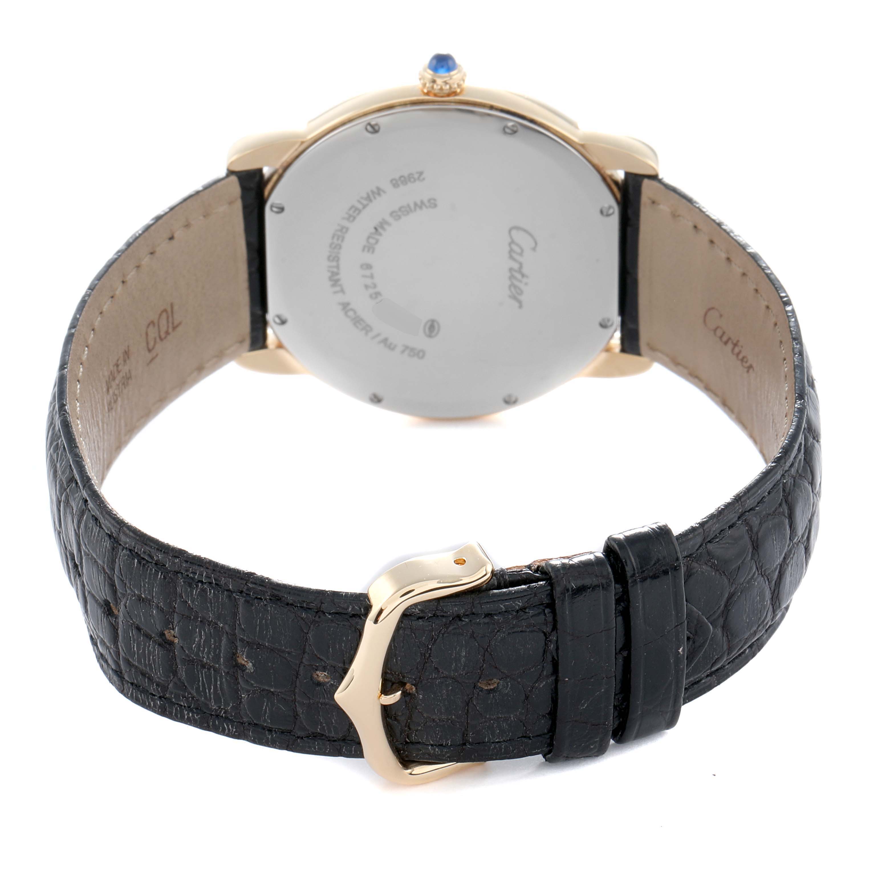 The image shows the back of the Cartier Ronde W6700455 Men
s Steel and Gold (two tone) Silver Dial watch, including the case back, strap, and buckle.