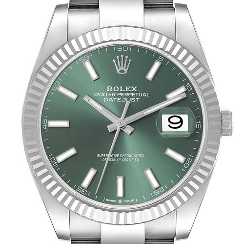 The image shows a front view of the Rolex Datejust 41 with a green dial and fluted bezel.