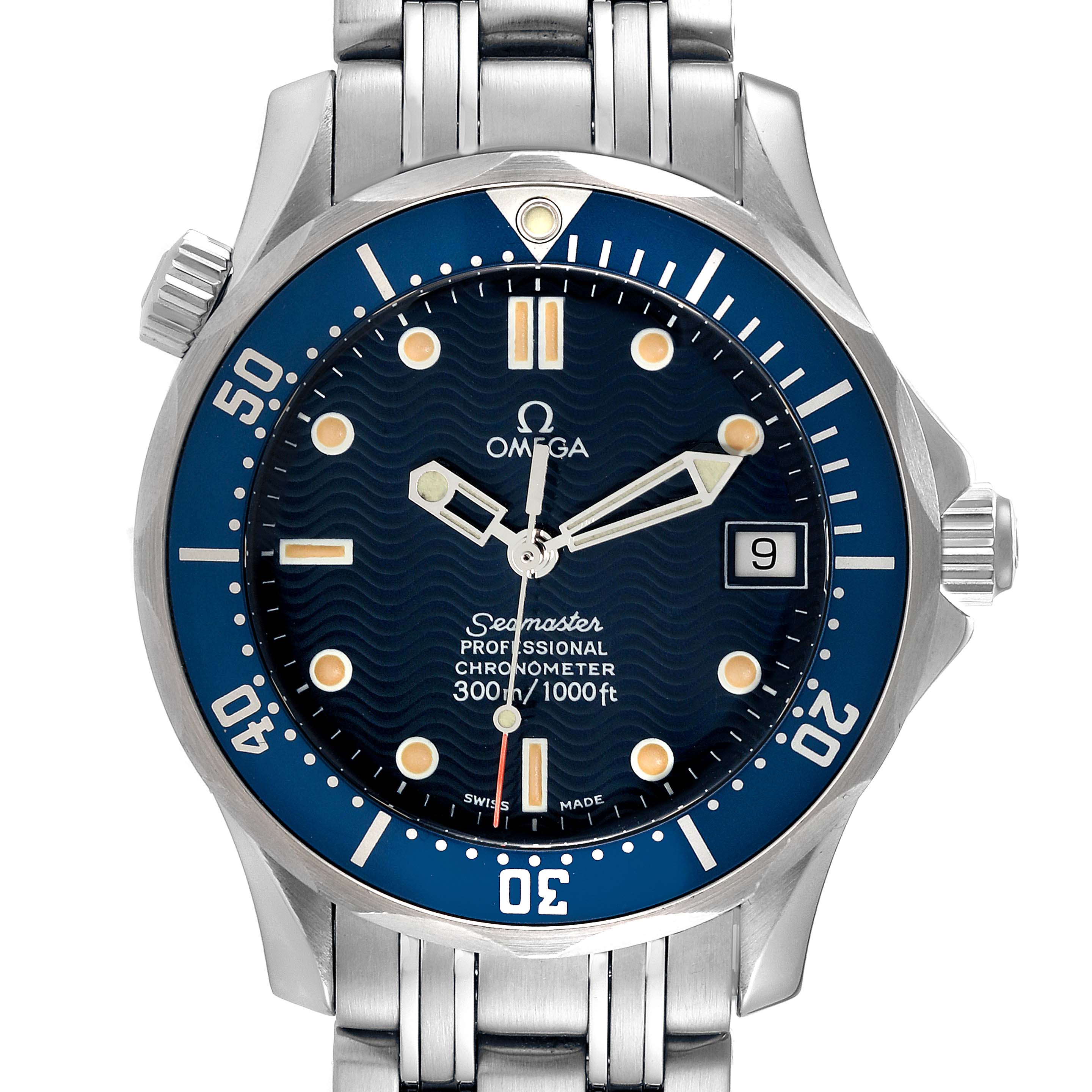 The image shows a frontal view of the Omega Seamaster 2551.80.00 Men's Stainless Steel Blue Dial 2551.80.00 Men's Stainless Steel Blue Dial watch, displaying its face, bezel, and part of the bracelet.