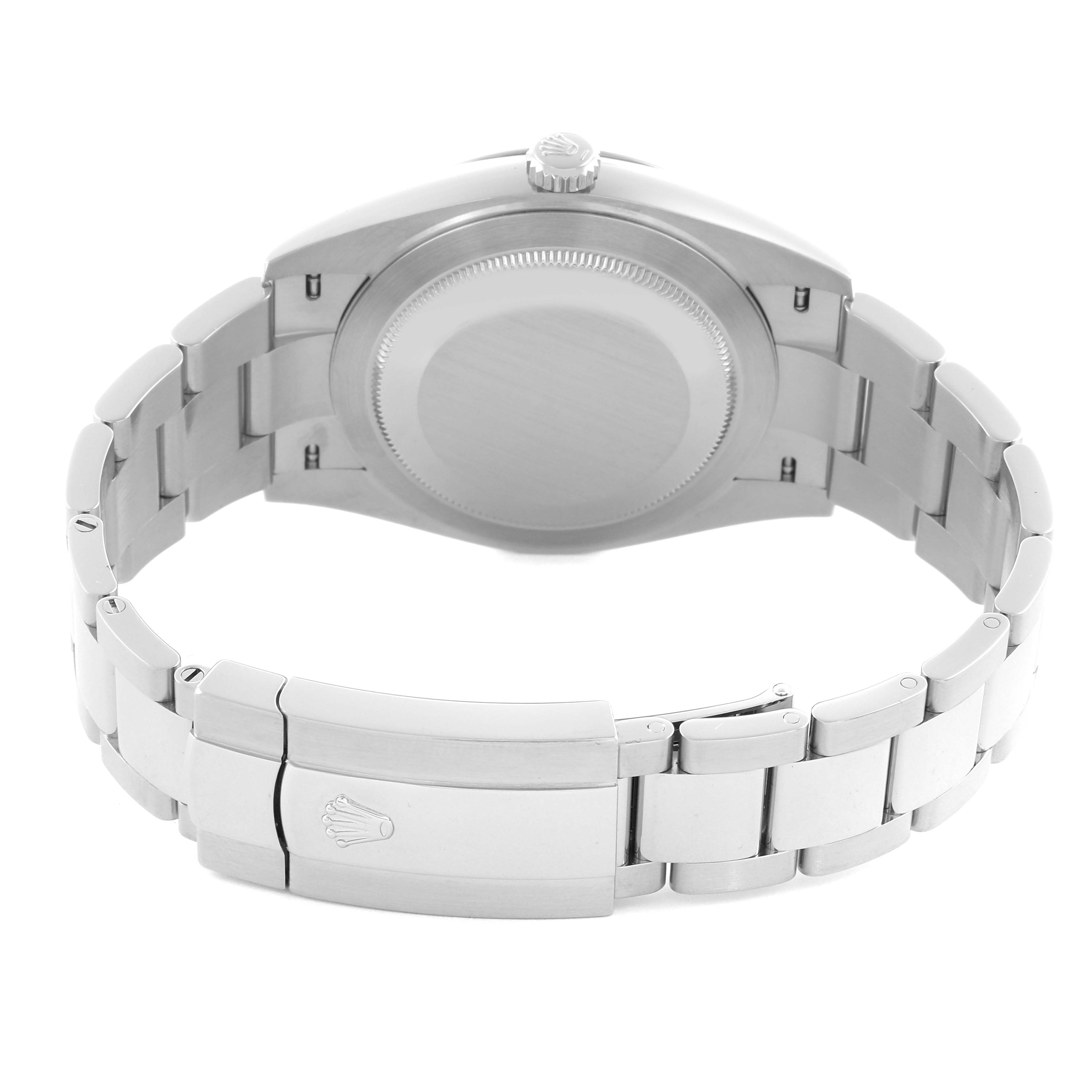 The image shows the back of the Rolex Datejust 41 126334 Men
s Stainless Steel Blue Dial 126334 Men
s Stainless Steel Blue Dial, highlighting the clasp and bracelet links.