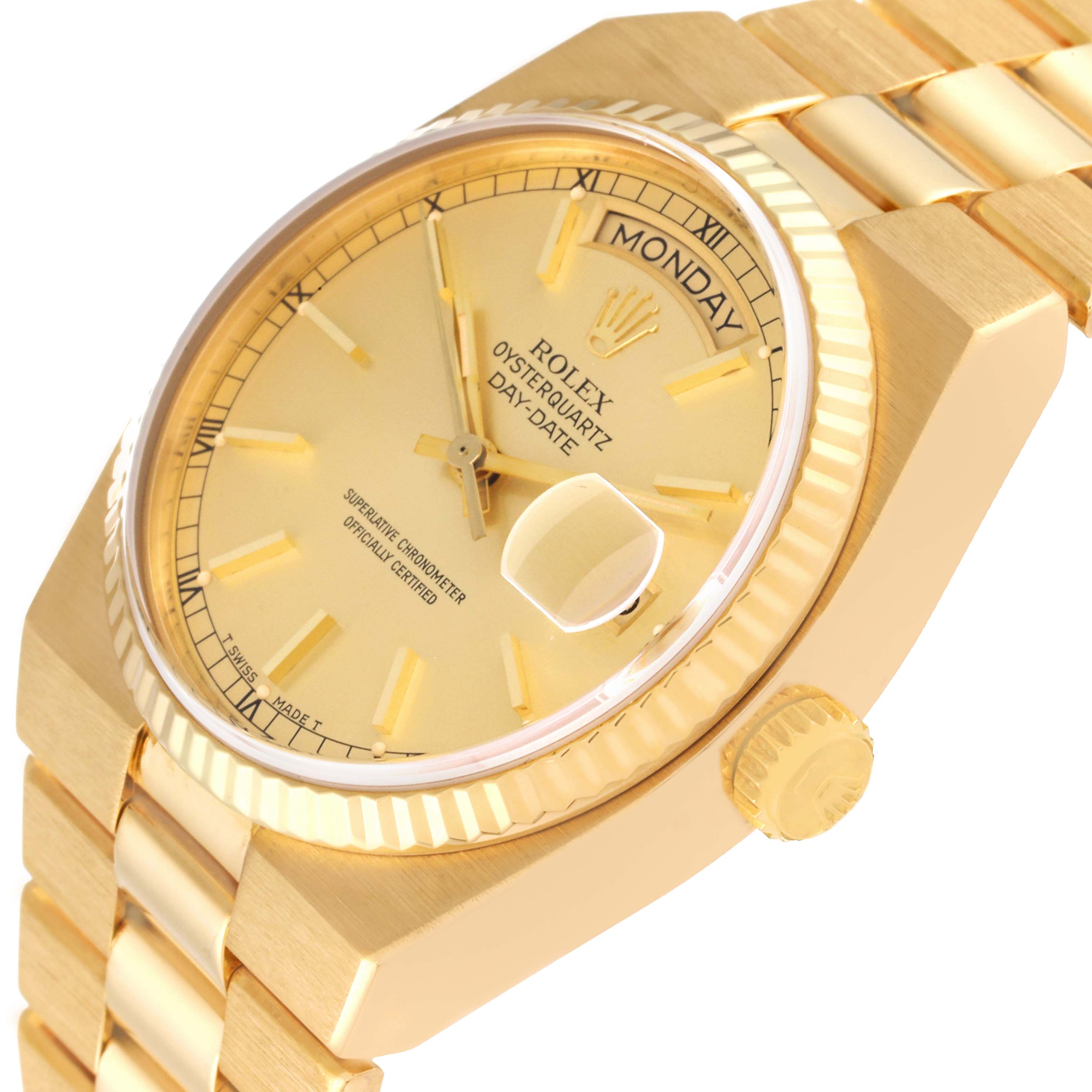 The image shows the dial, bezel, crown, and part of the bracelet of the Rolex Oysterquartz 19018 Men
s Yellow Gold Champagne Dial 19018 Men
s Yellow Gold Champagne Dial model from a front-side angle.