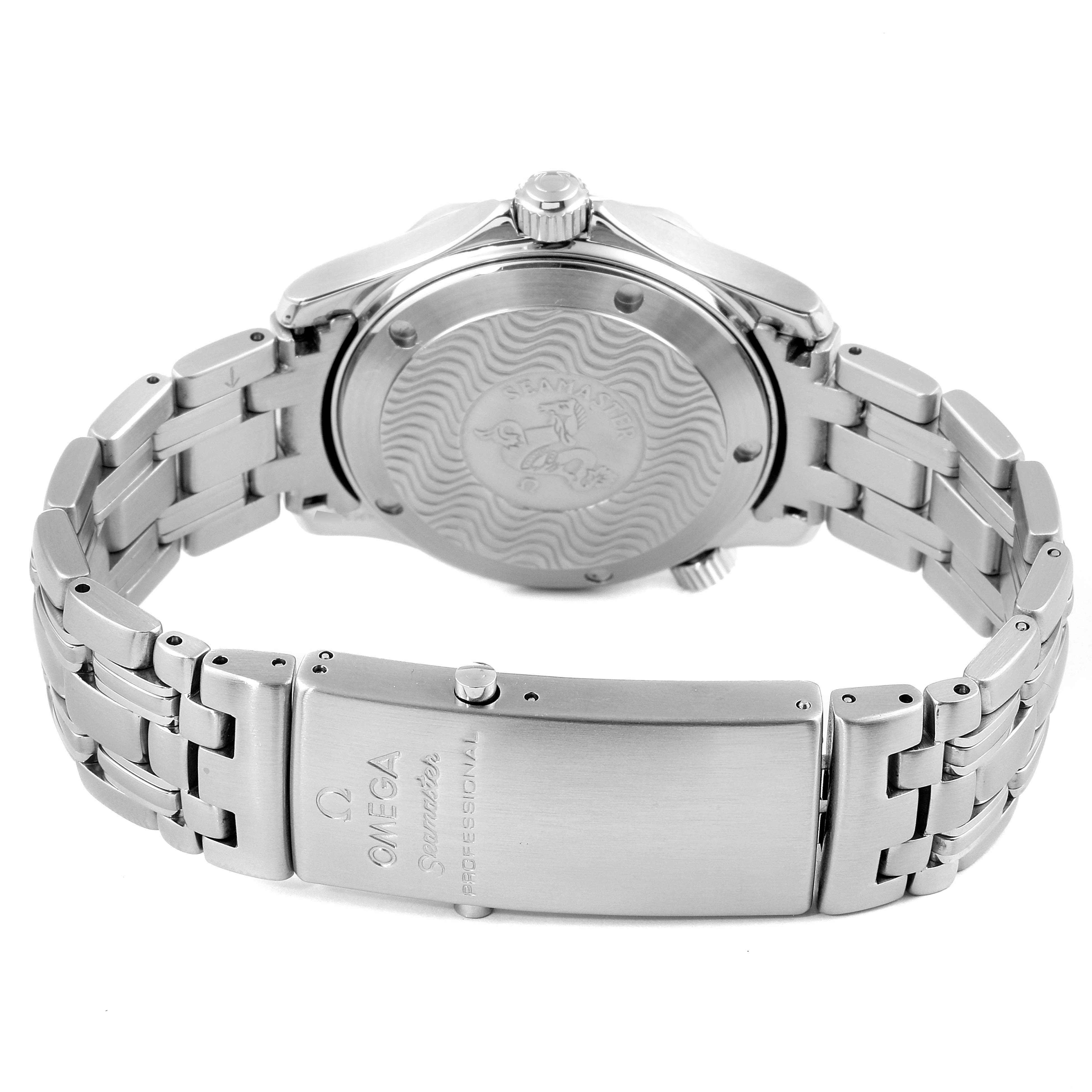 This angle shows the back case and bracelet clasp of the Omega Seamaster 2552.80.00 Men
s Stainless Steel Blue Dial 2552.80.00 Men
s Stainless Steel Blue Dial watch.