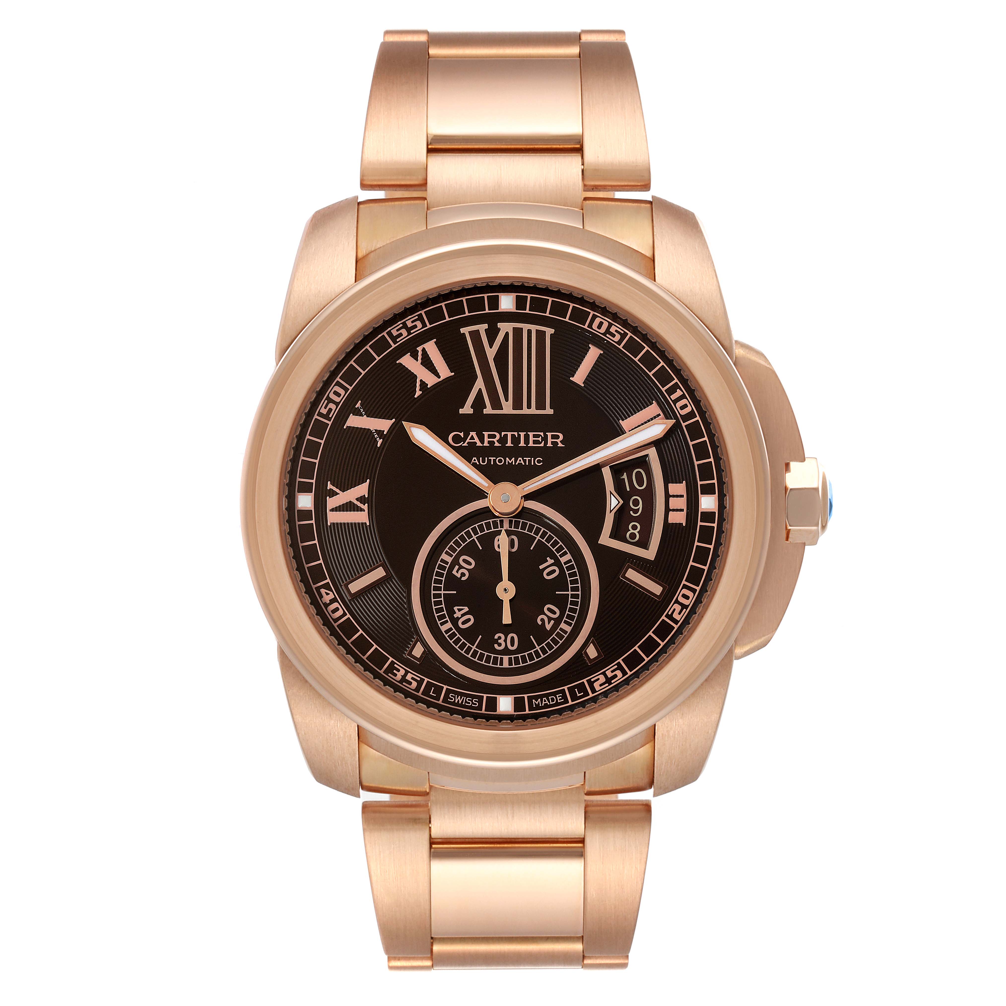 The image shows the front view of a Calibre de Cartier watch by Cartier, featuring its dial, case, and bracelet.