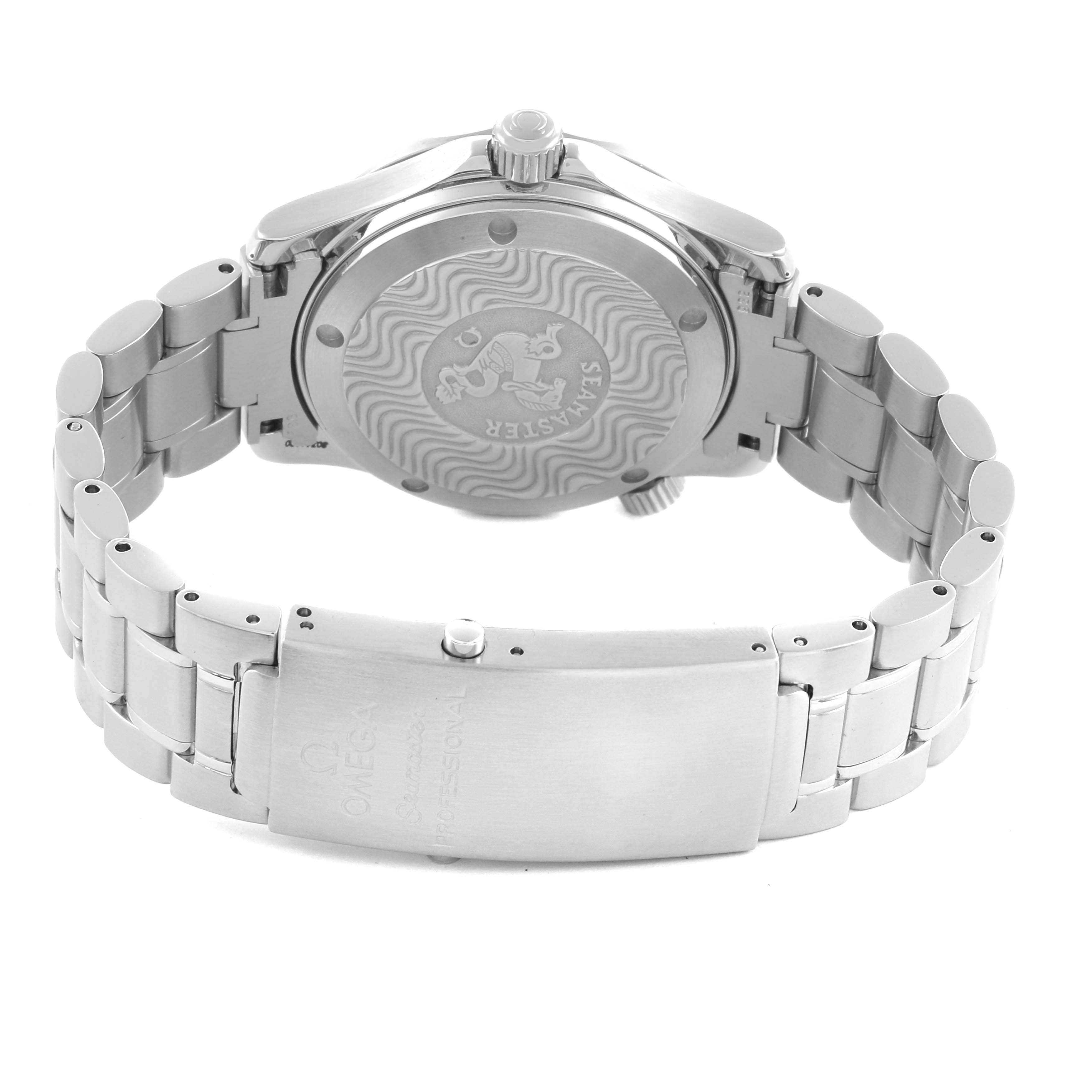 The image shows the back case and bracelet of the Omega Seamaster 2252.50.00 Men
s Stainless Steel Black Dial 2252.50.00 Men
s Stainless Steel Black Dial watch at a rear angle.