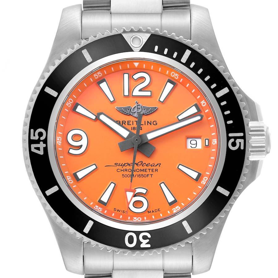 The image shows a front view of the Breitling Superocean watch, highlighting the face, bezel, and bracelet.