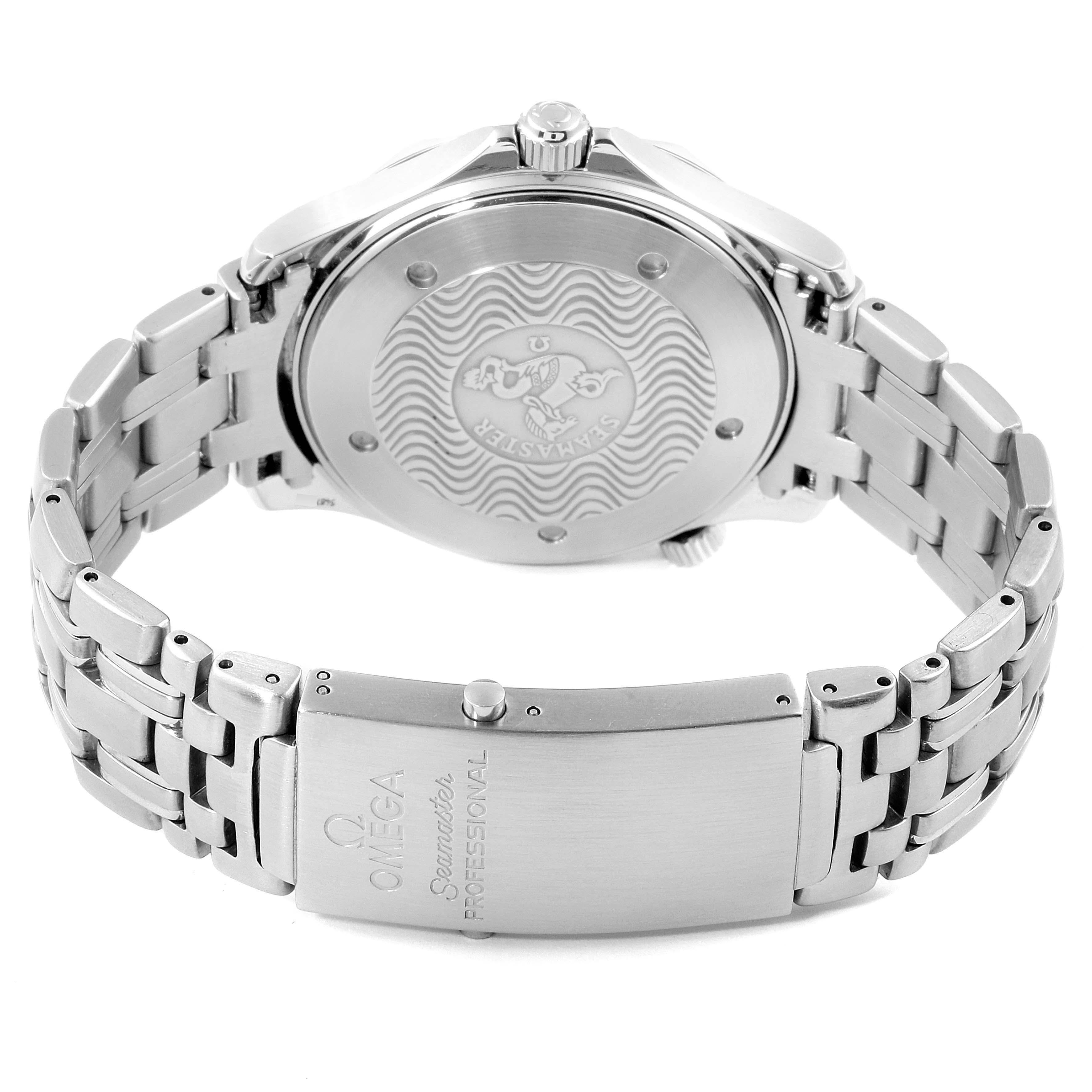 The image shows the back and bracelet of an Omega Seamaster 2541.80.00 Men
s Stainless Steel Blue Dial 2541.80.00 Men
s Stainless Steel Blue Dial watch, highlighting the clasp with the "Omega Seamaster 2541.80.00 Men
s Stainless Steel Blue Dial 2541.80.00 Men
s Stainless Steel Blue Dial Professional" engraving.