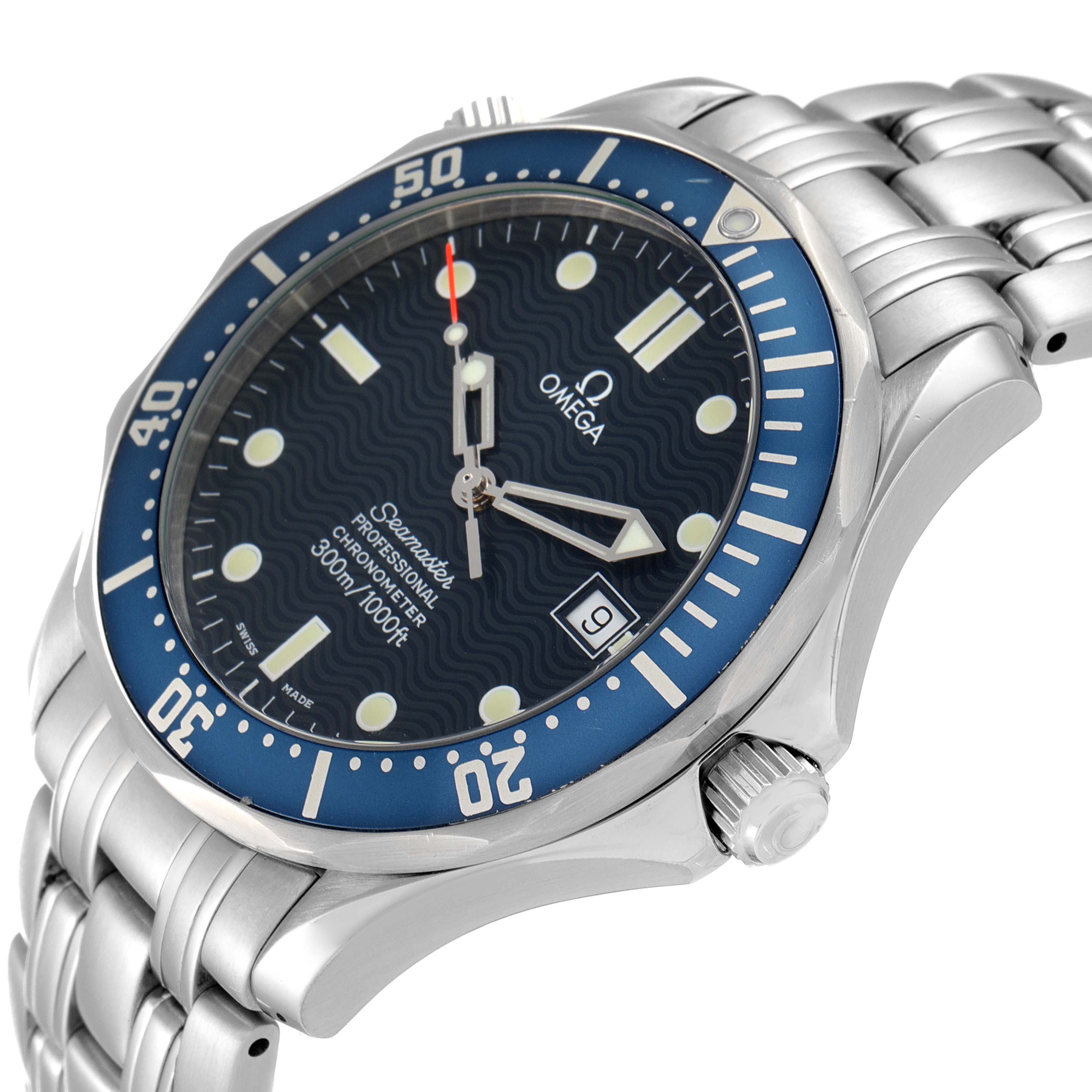This image shows an angled close-up of the Omega Seamaster 2531.80.00 Men's Stainless Steel Blue Dial 2531.80.00 Men's Stainless Steel Blue Dial watch's face and stainless steel bracelet.