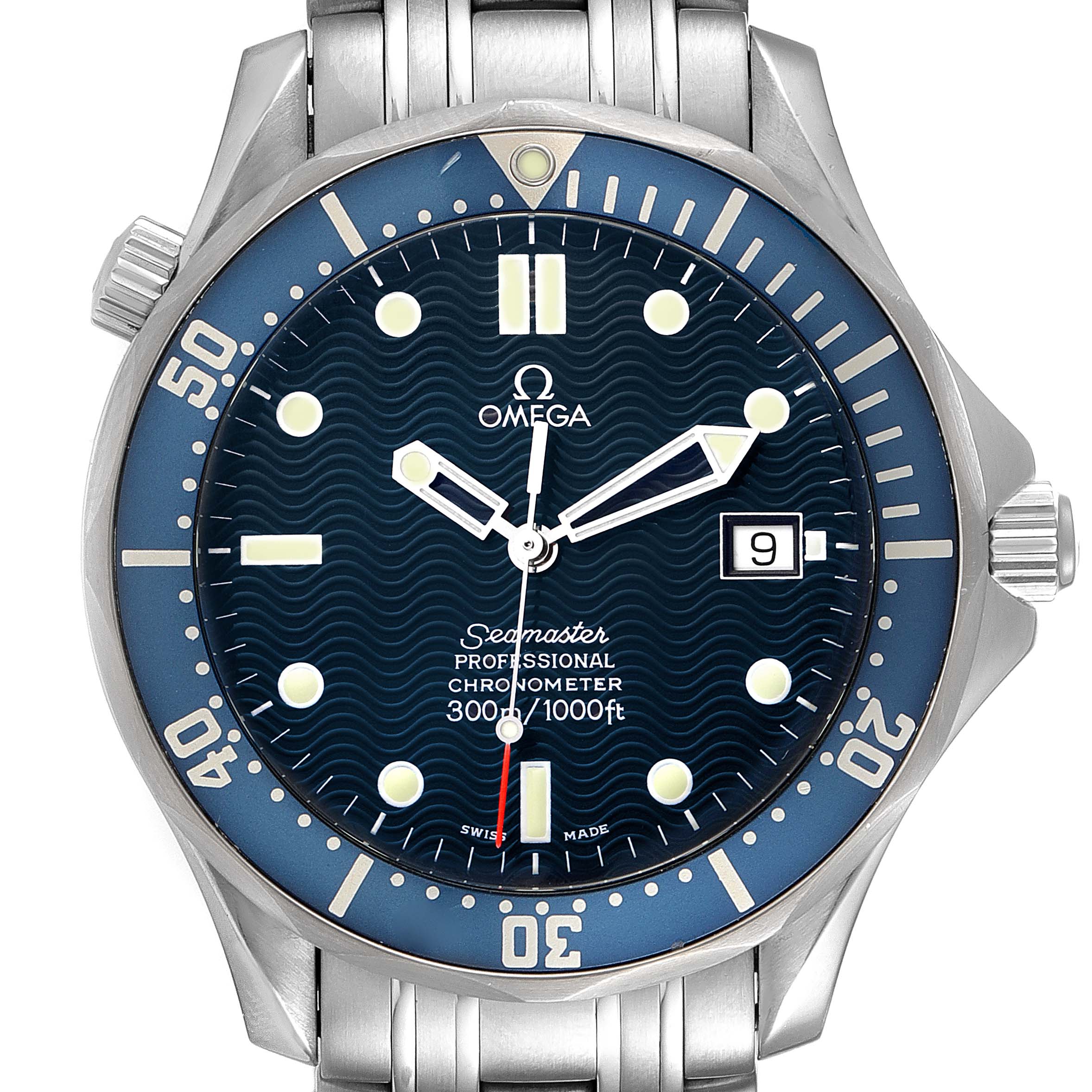 The image shows a frontal view of the Omega Seamaster 2531.80.00 Men's Stainless Steel Blue Dial 2531.80.00 Men's Stainless Steel Blue Dial watch, highlighting the bezel, dial, hands, and date window.