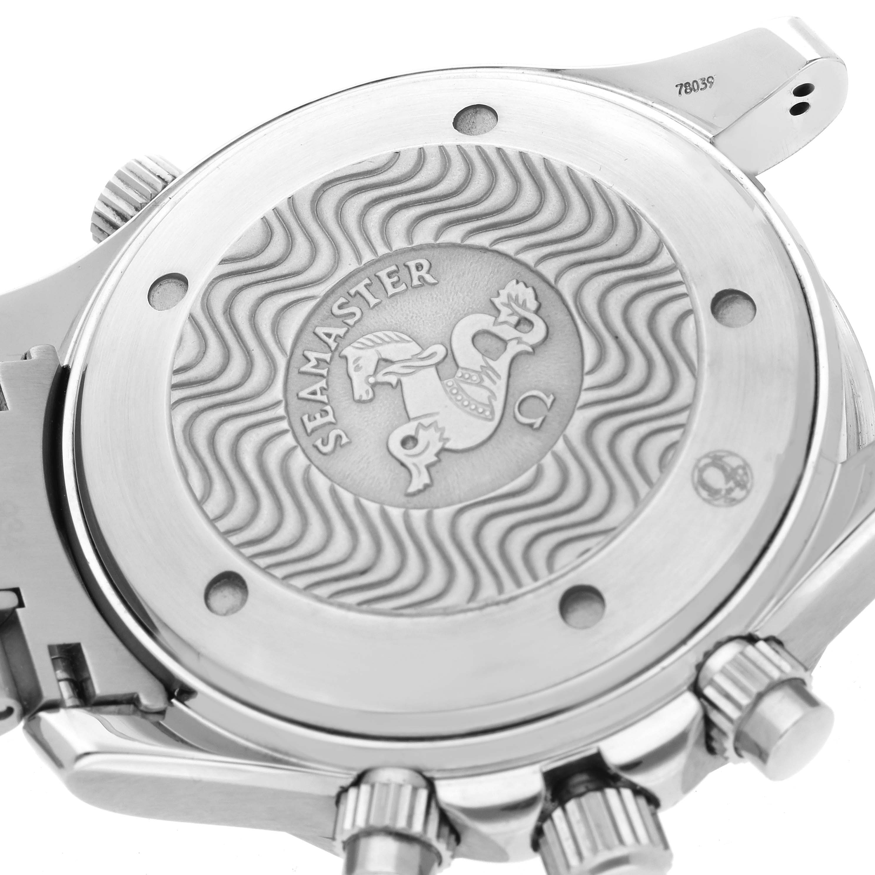 The image shows the back casing of the Omega Seamaster 2594.52.00 Men
s Stainless Steel Black Dial 2594.52.00 Men
s Stainless Steel Black Dial watch, highlighting the engraved logo and wavy pattern design.