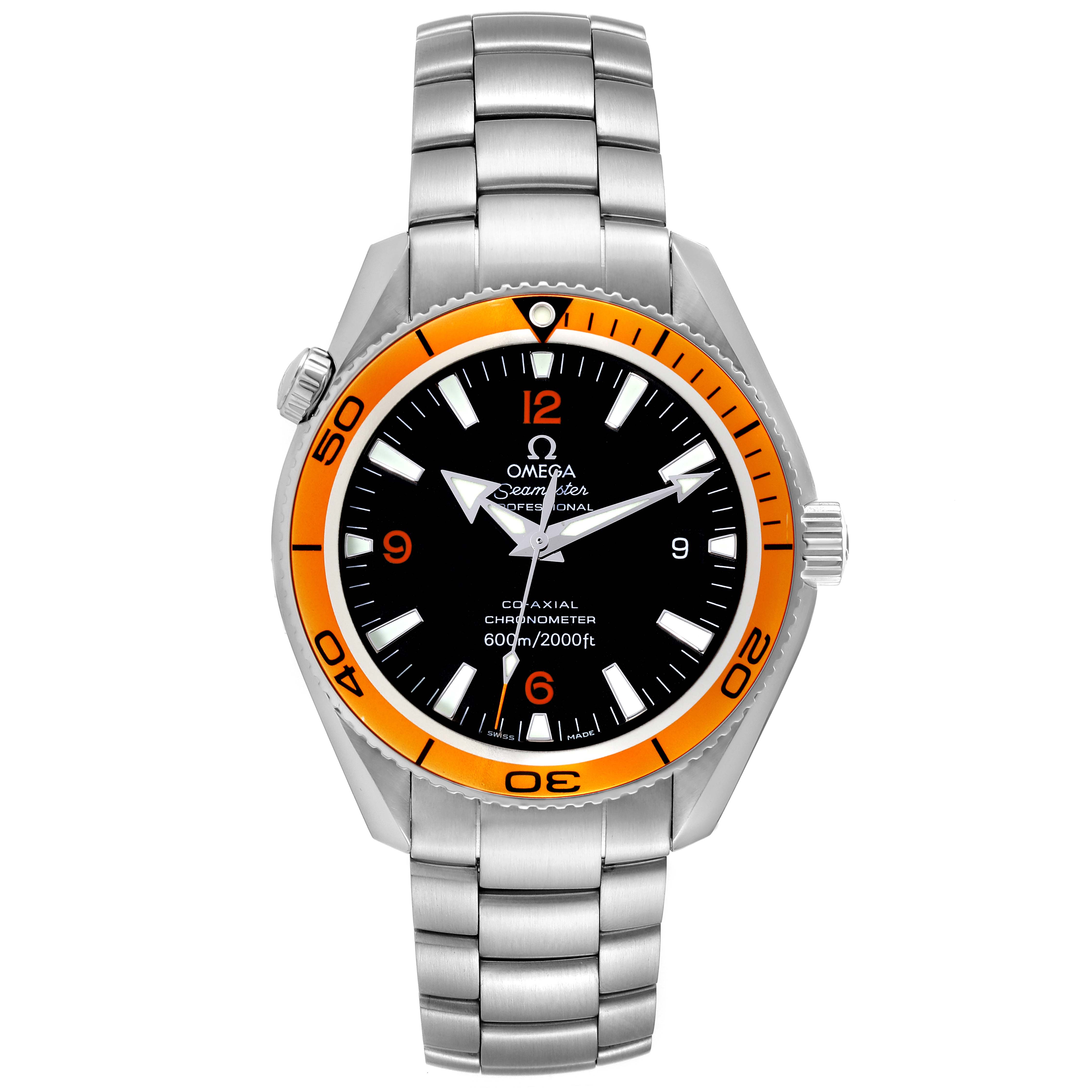 This image shows a front view of the Omega Planet Ocean 2209.50.00 Men
s Stainless Steel Black Dial 2209.50.00 Men
s Stainless Steel Black Dial watch, highlighting its bezel, dial, and metal bracelet.