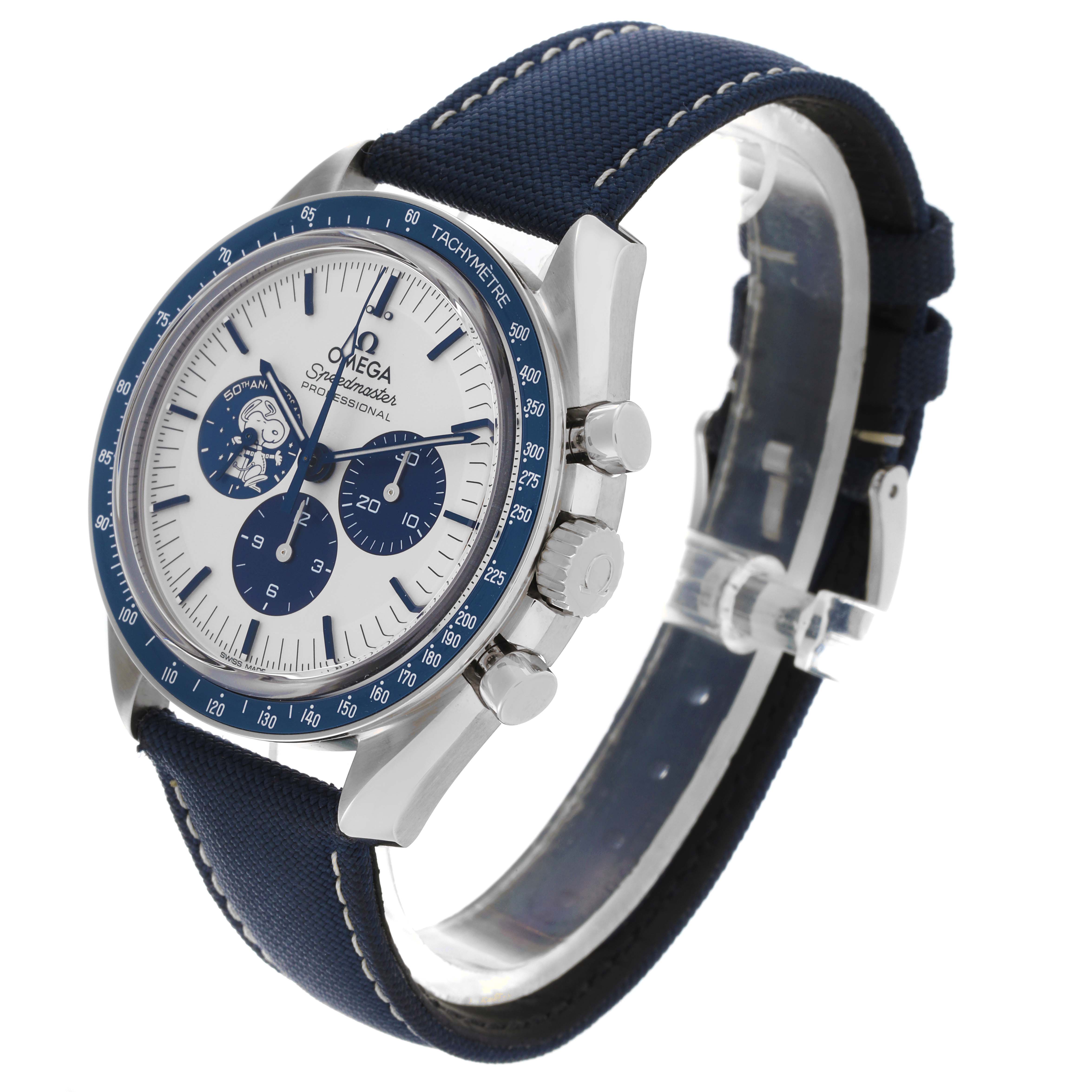 The Omega Speedmaster 310.32.42.50.02.001 Men
s Stainless Steel Silver Dial 310.32.42.50.02.001 Men
s Stainless Steel Silver Dial is shown in a side angle, highlighting the bezel, crown, chronograph pushers, and strap.