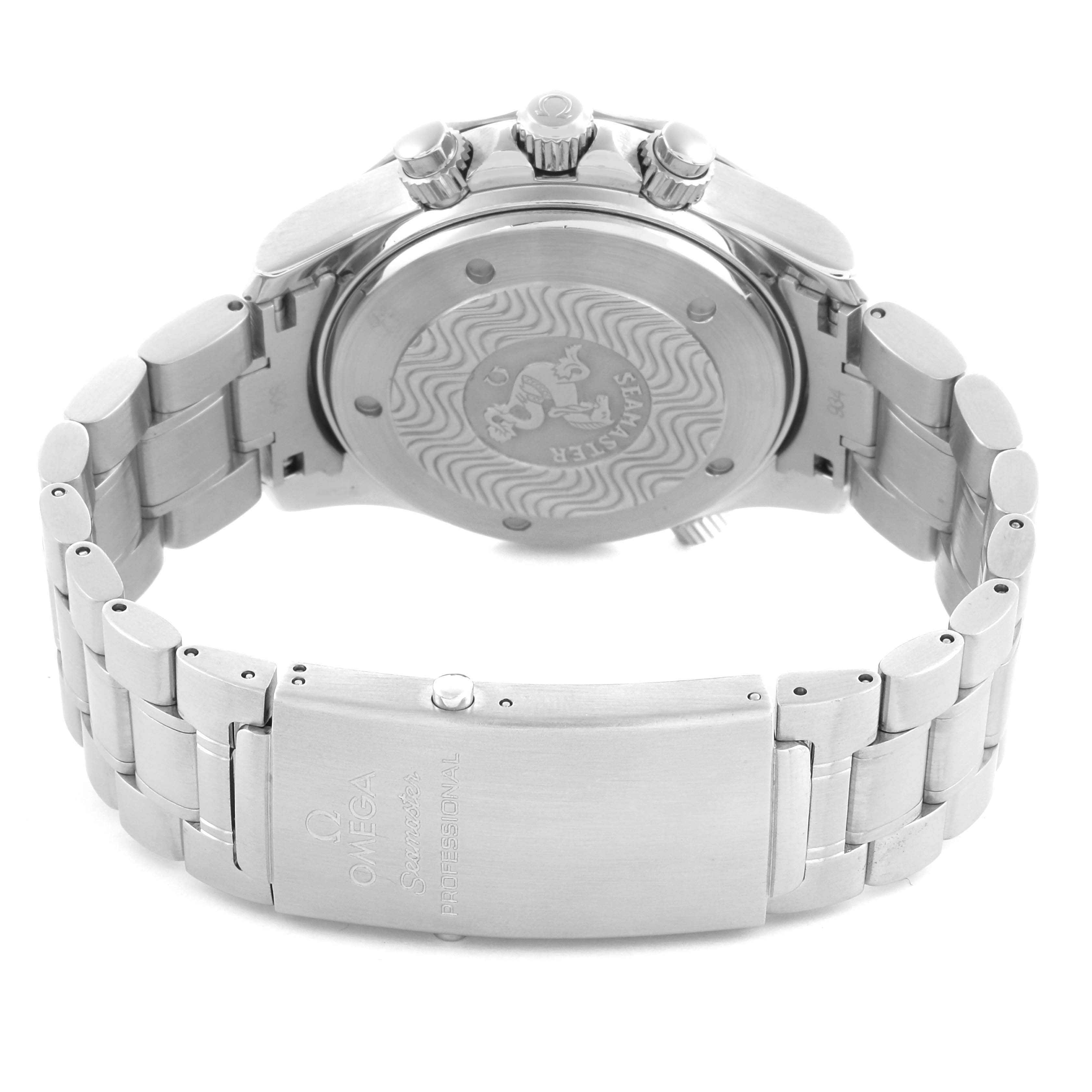 The image shows the back case and clasp of an Omega Seamaster 2594.52.00 Men
s Stainless Steel Black Dial 2594.52.00 Men
s Stainless Steel Black Dial, highlighting its logo and stainless steel bracelet.