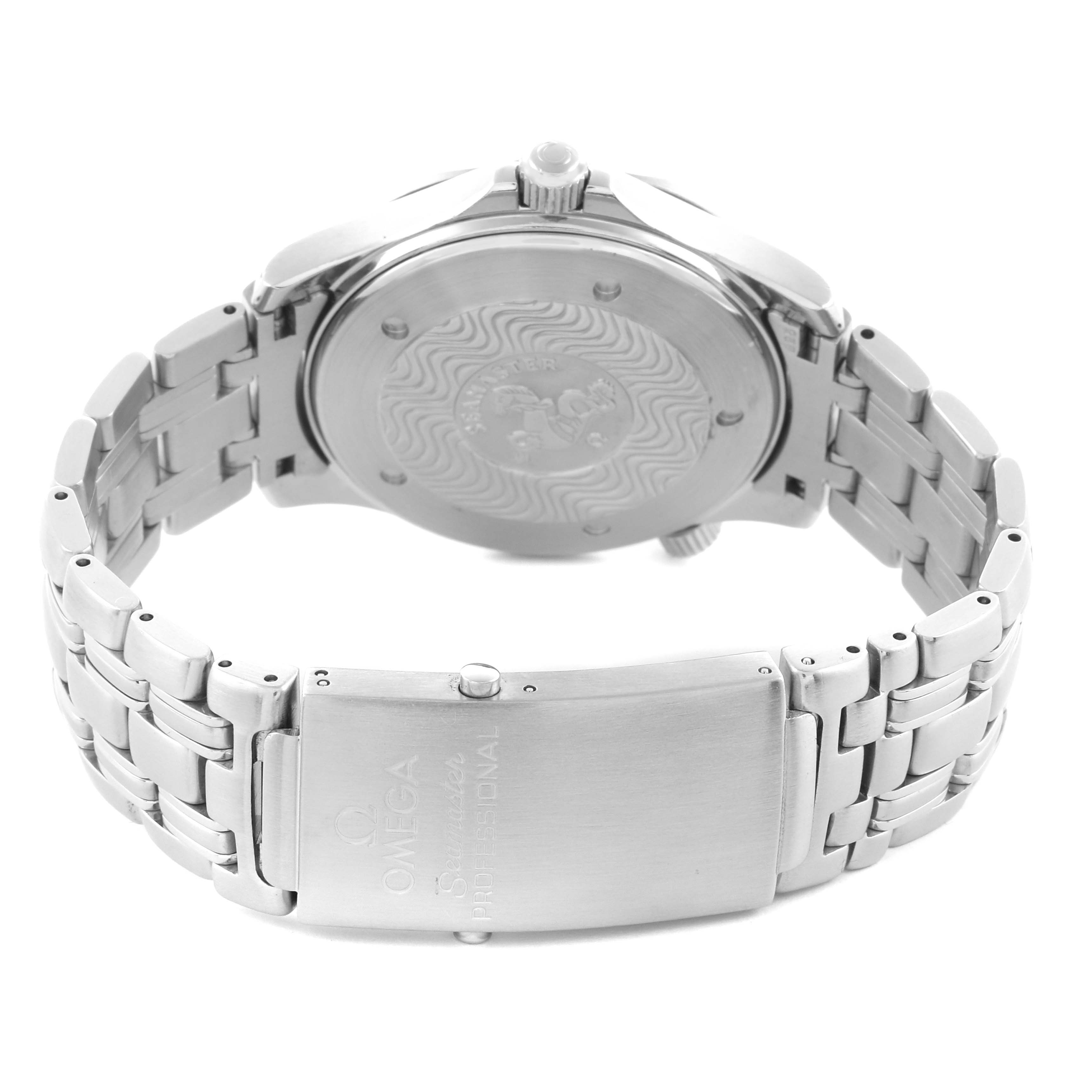 The image shows the back and clasp of an Omega Seamaster 2531.80.00 Men
s Stainless Steel Blue Dial 2531.80.00 Men
s Stainless Steel Blue Dial watch, focusing on the bracelet and case back details.