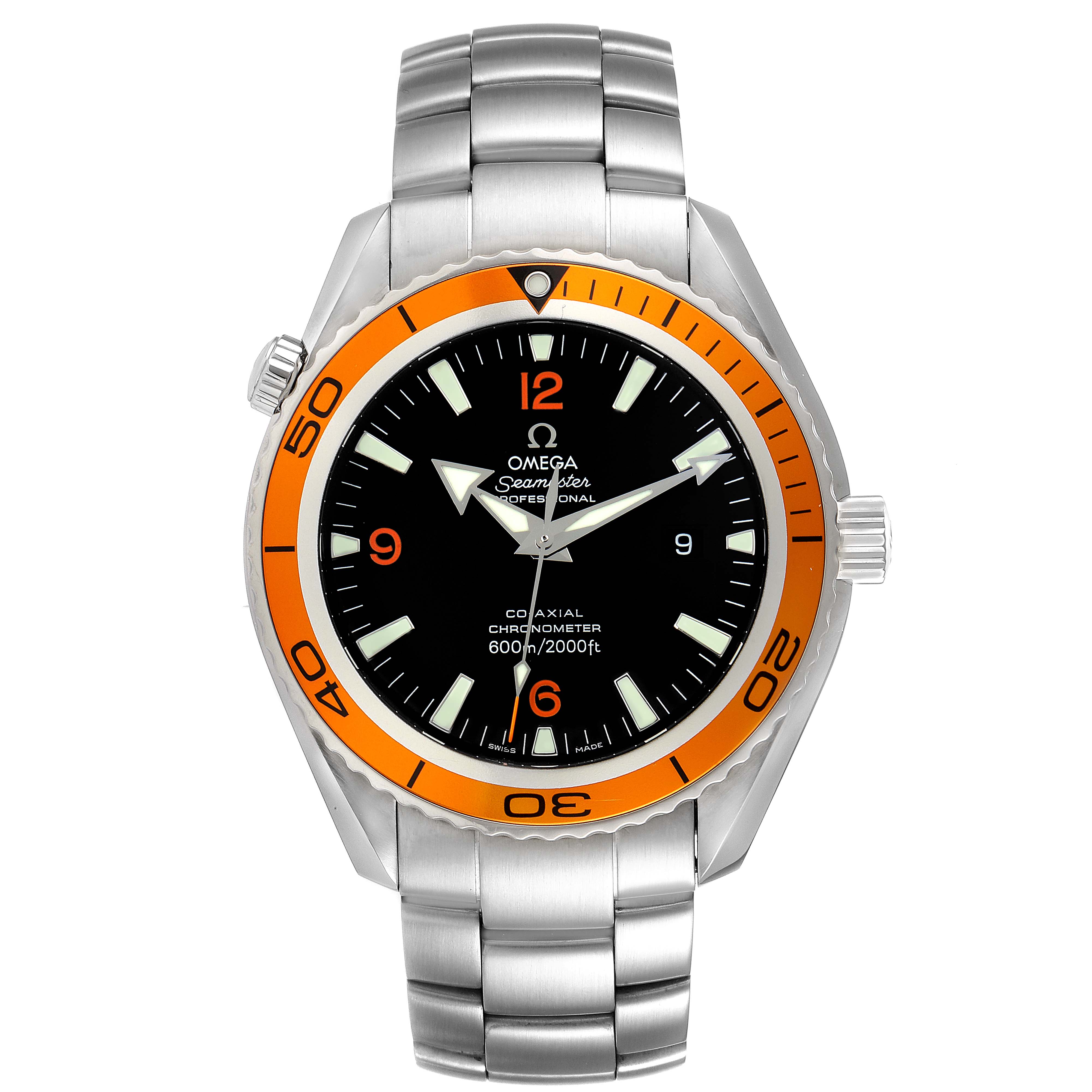 The image shows a front view of an Omega Seamaster Planet Ocean watch with an orange bezel and a metal bracelet.