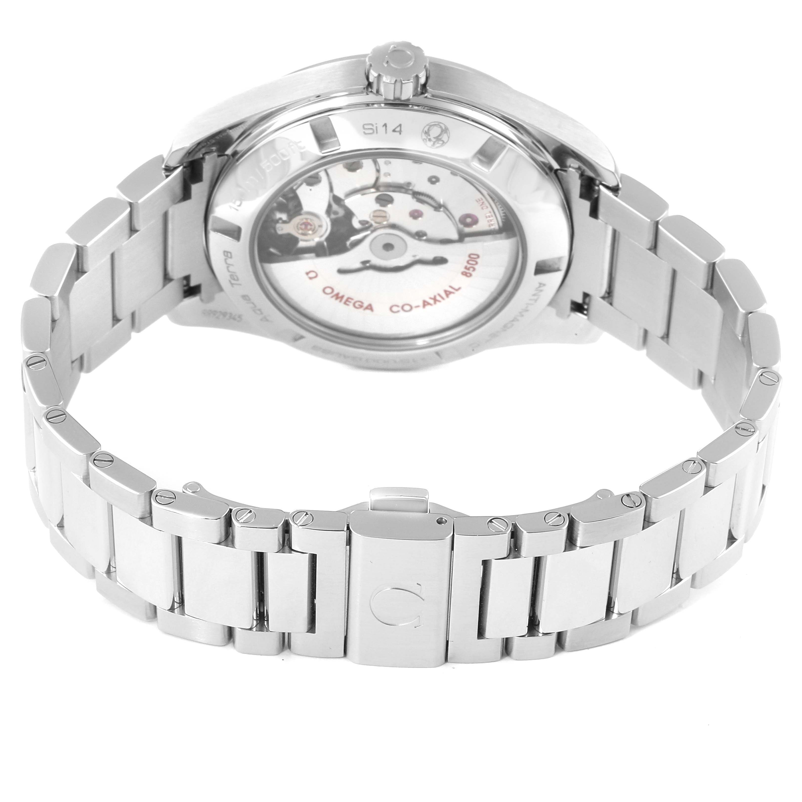 This image shows the back view of an Omega Aqua Terra 231.10.42.21.03.006 Men
s Stainless Steel Blue Dial 231.10.42.21.03.006 Men
s Stainless Steel Blue Dial watch, highlighting its stainless steel bracelet and transparent case back.