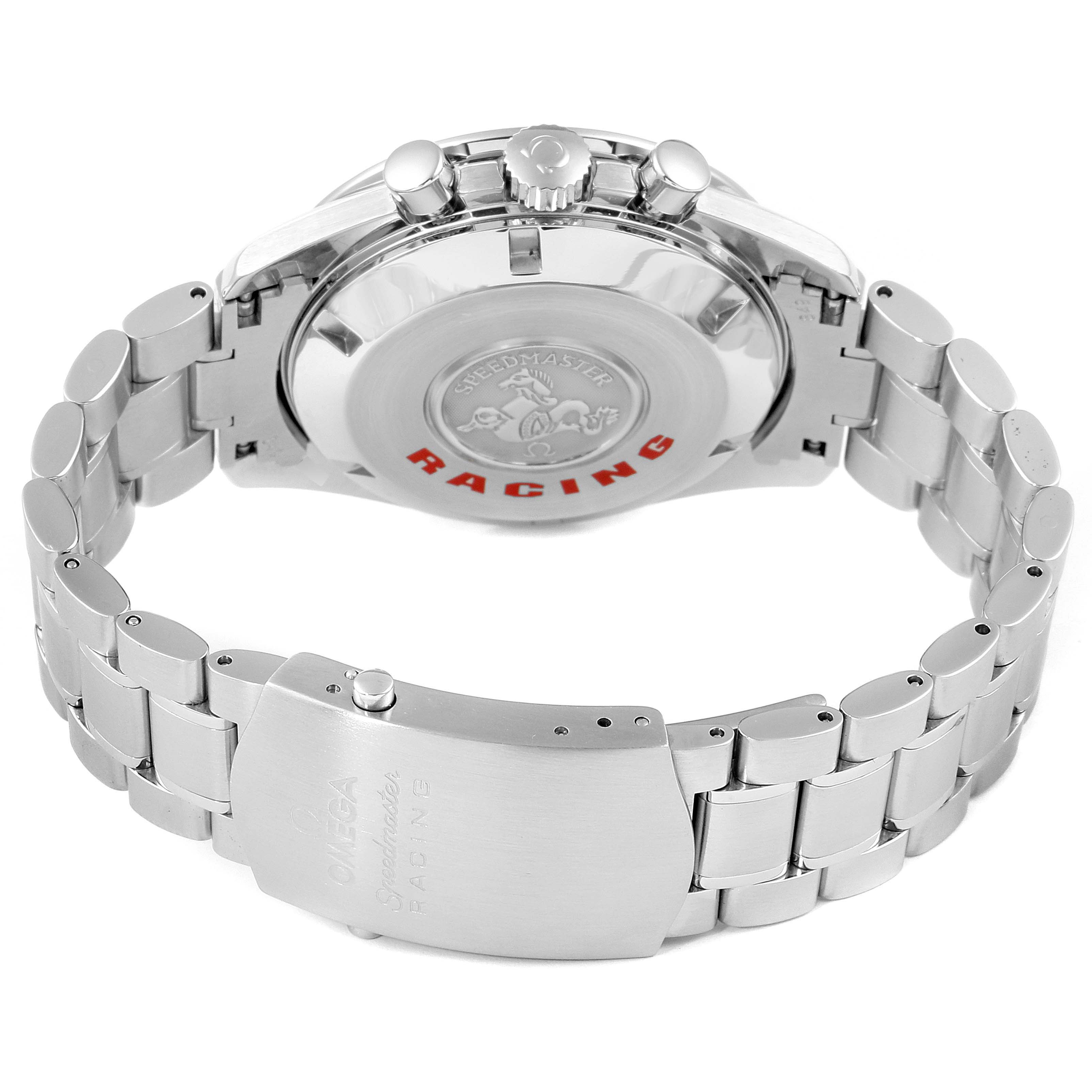 This image shows the back and clasp of the Omega Speedmaster 3552.59.00 Men
s Stainless Steel Black Dial 3552.59.00 Men
s Stainless Steel Black Dial Racing watch with its stainless steel bracelet.