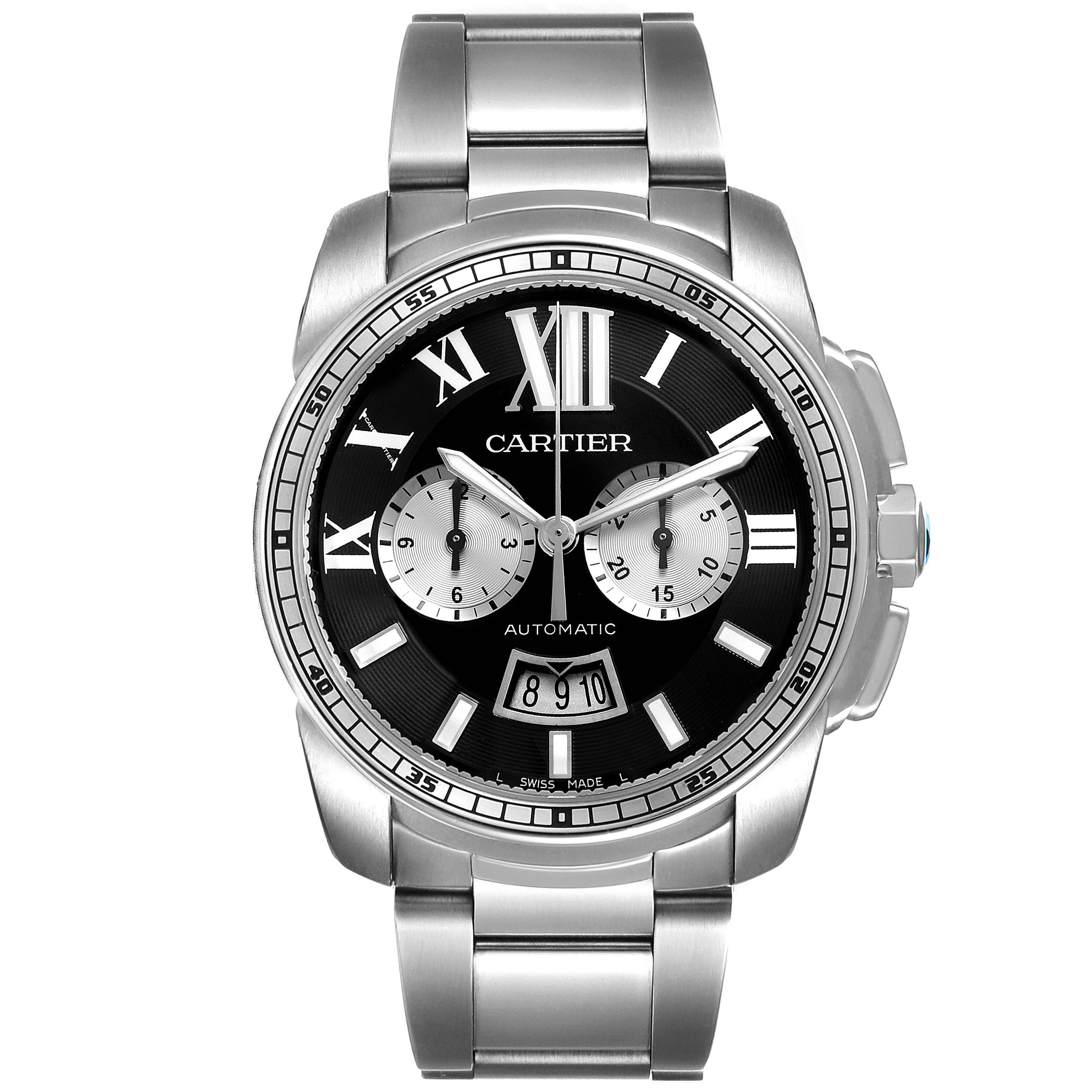 The image shows a front view of the Calibre de Cartier watch by Cartier, highlighting its face, dial, and bracelet.