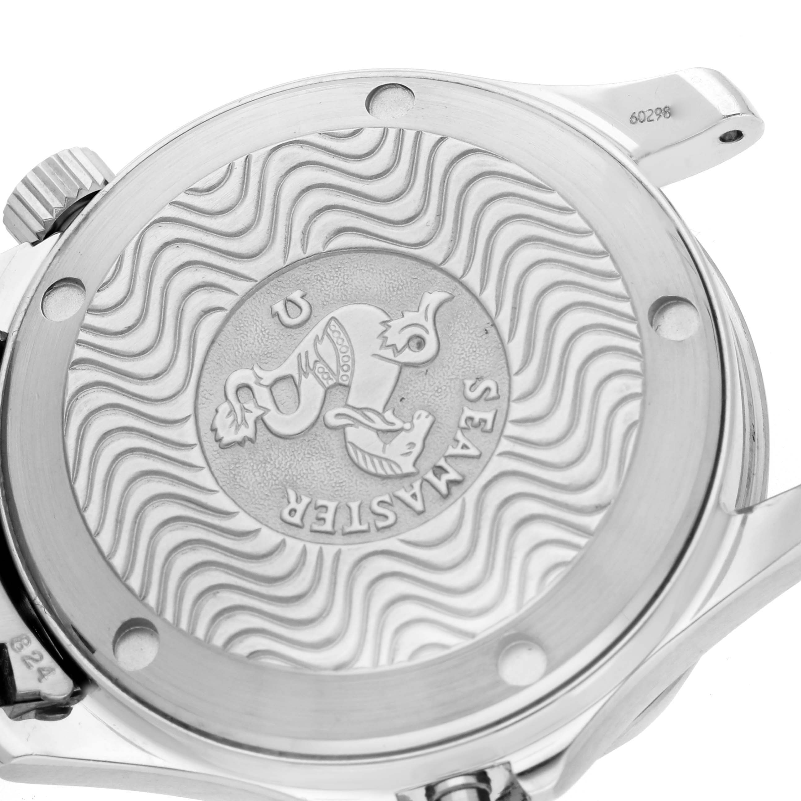 The image shows the case back of an Omega Seamaster 2551.80.00 Men
s Stainless Steel Blue Dial 2551.80.00 Men
s Stainless Steel Blue Dial, highlighting its engraved wave pattern and logo.