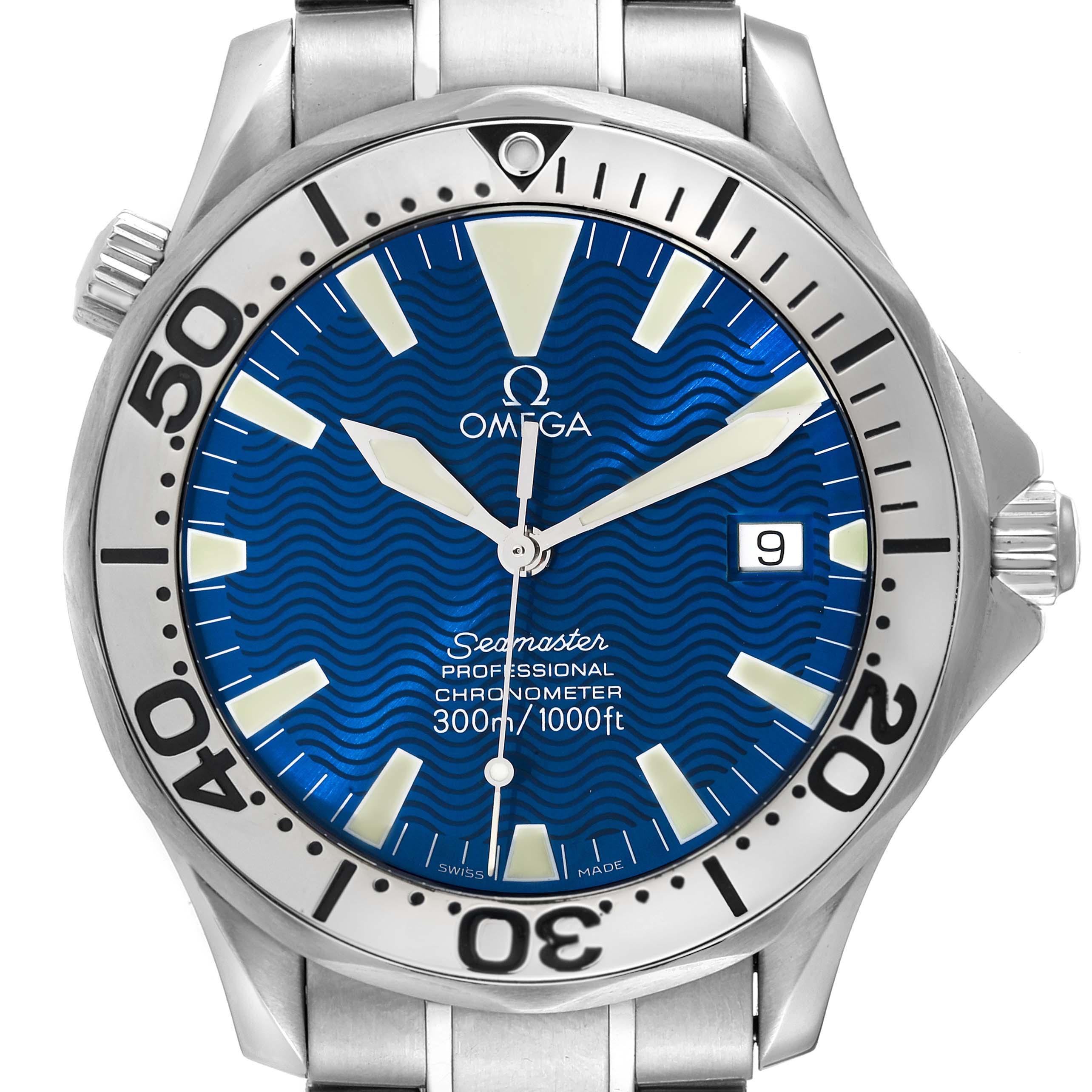 This image shows a frontal view of an Omega Seamaster 2255.80.00 Men's Stainless Steel Blue Dial 2255.80.00 Men's Stainless Steel Blue Dial watch, highlighting the bezel, dial, hands, and date window.