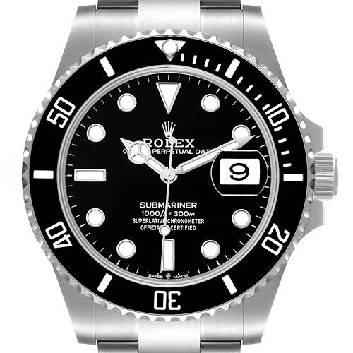 The image shows the front view of a Rolex Submariner watch with a black dial and bezel.