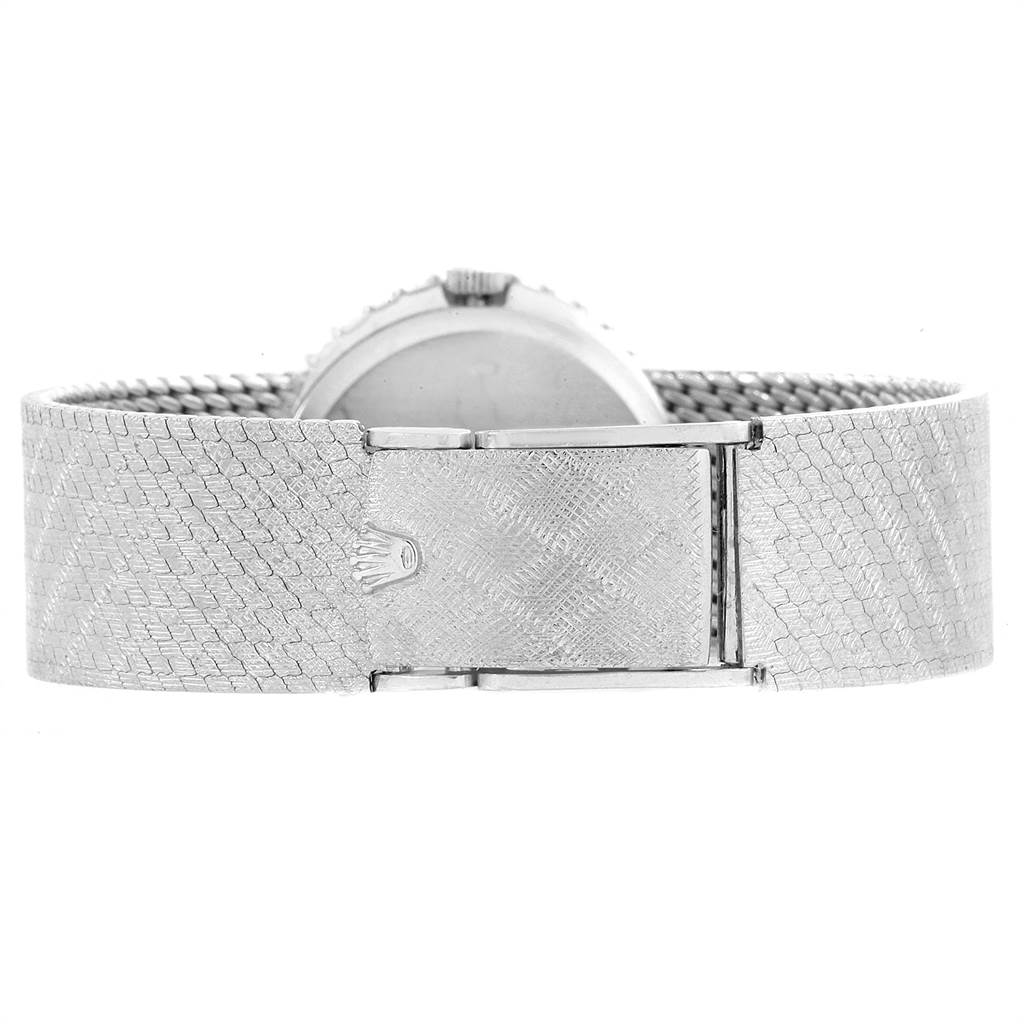 This image of the Rolex Cellini 6673 Women
s White Gold Grey Dial 6673 Women
s White Gold Grey Dial watch shows the back view, focusing on the clasp and textured bracelet.