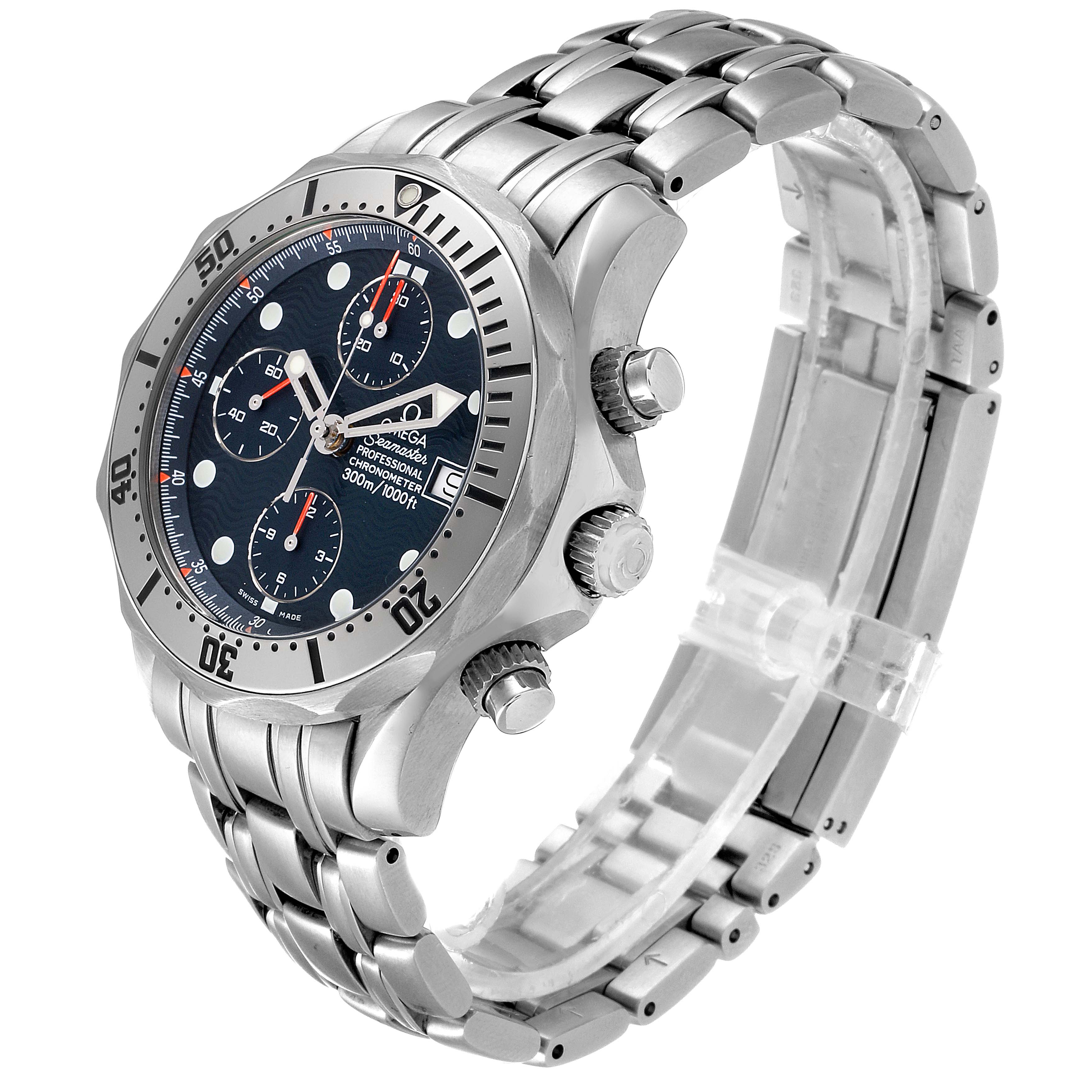 The image shows an angled view of an Omega Seamaster 2598.80.00 Men
s Stainless Steel Blue Dial 2598.80.00 Men
s Stainless Steel Blue Dial watch, highlighting the face, bezel, crown, and stainless steel bracelet.