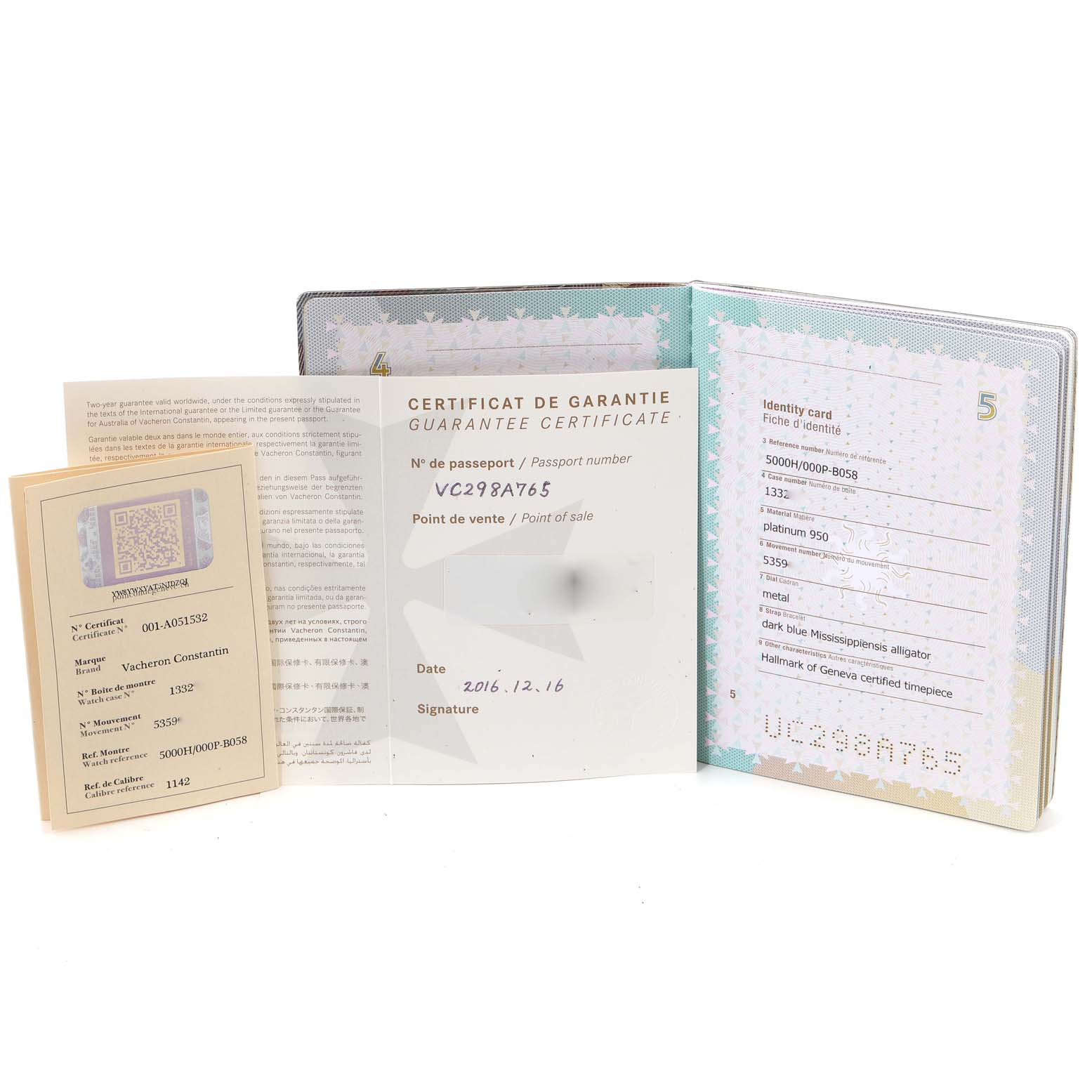 The image shows the guarantee certificate and identity card for the Vintage model by Vacheron Constantin.