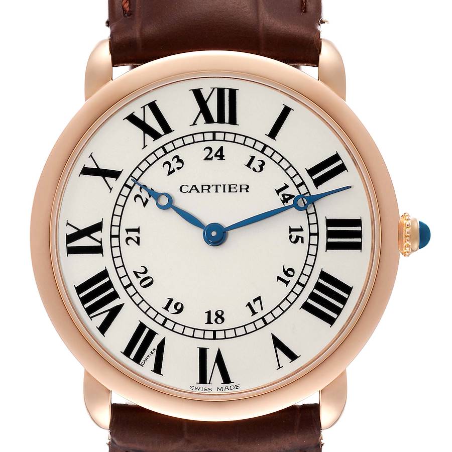 The Cartier Ronde W6800251 Men's Rose Gold Silver Dial watch is shown from the front, displaying the dial with Roman numerals, blue hands, and the crown with a blue gem.