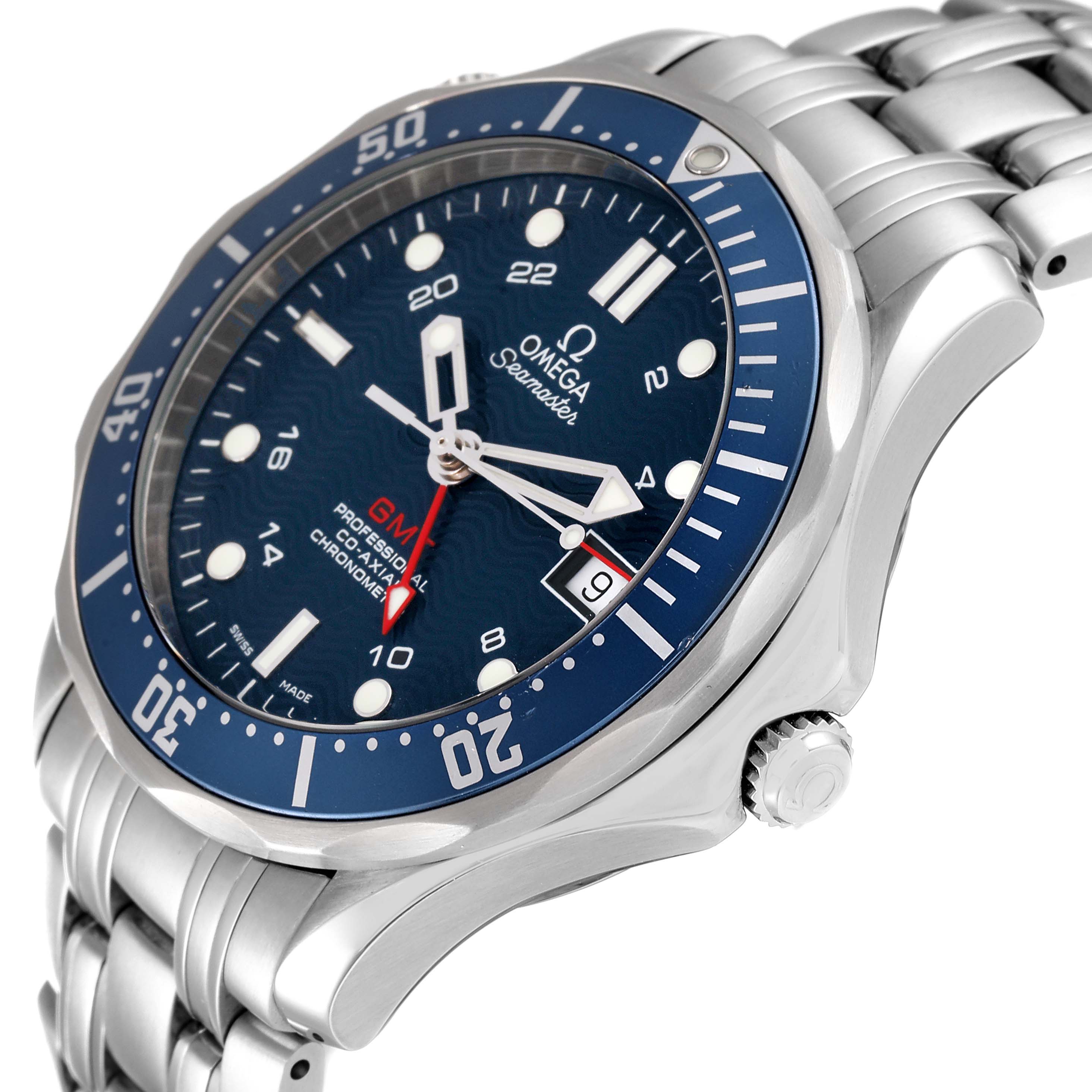 The image shows an angled view of the Omega Seamaster 2535.80.00 Men's Stainless Steel Blue Dial 2535.80.00 Men's Stainless Steel Blue Dial watch, highlighting the bezel, dial, and part of the bracelet.