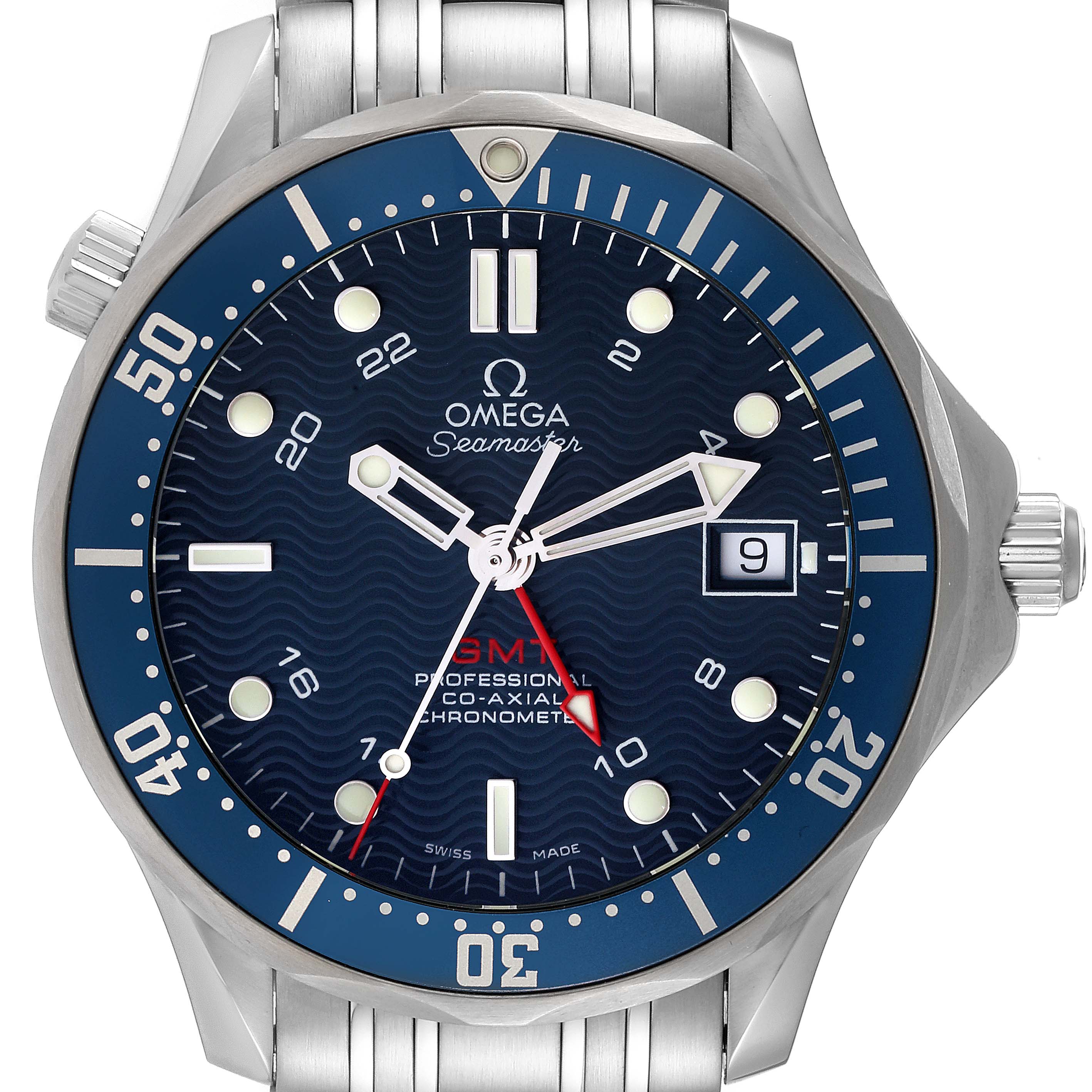 The image shows the front view of the Omega Seamaster 2535.80.00 Men's Stainless Steel Blue Dial 2535.80.00 Men's Stainless Steel Blue Dial watch, featuring its blue dial, bezel, and stainless steel bracelet.