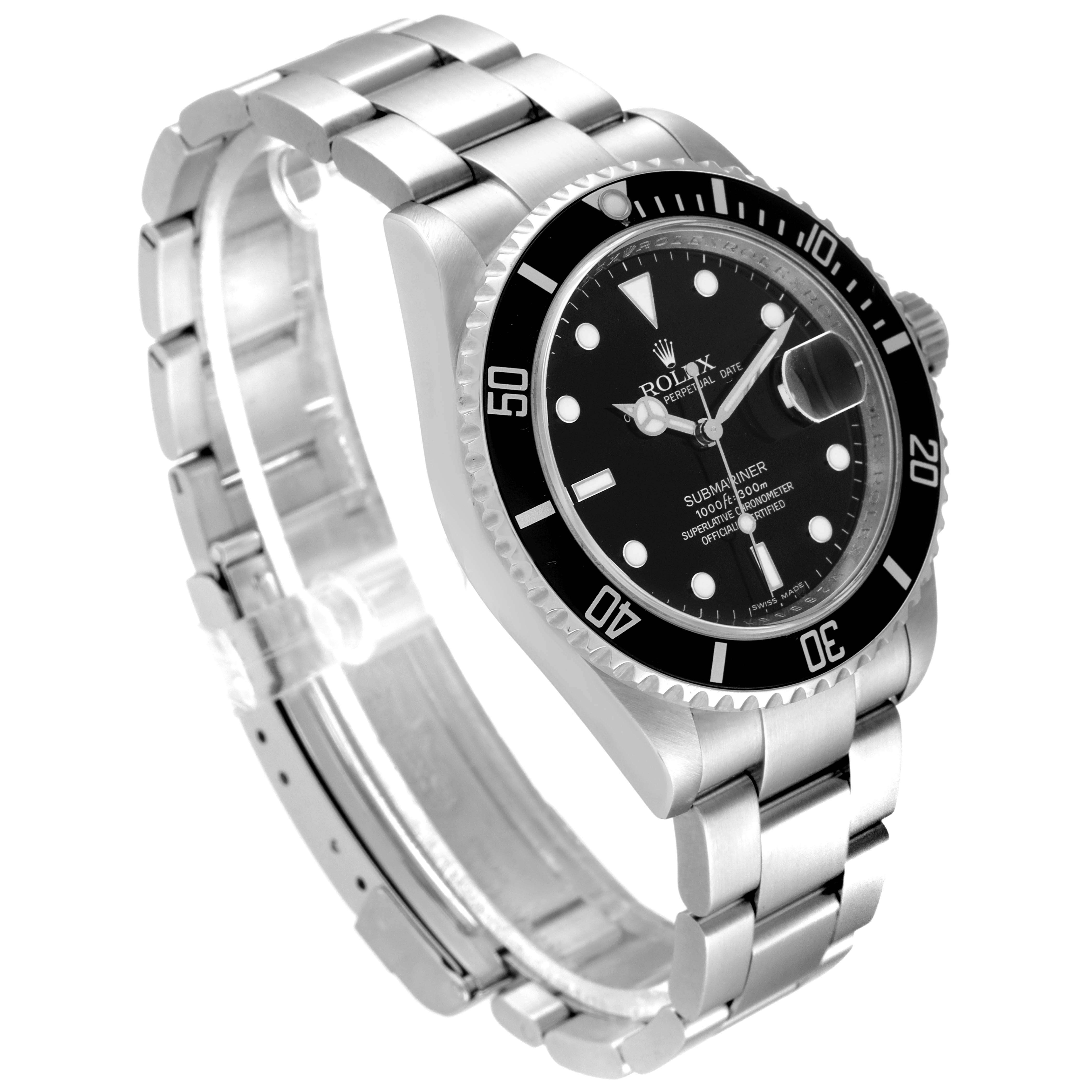 The image shows a side angle of a Rolex Submariner 16610 Men
s Stainless Steel Black Dial 16610 Men
s Stainless Steel Black Dial watch, highlighting the face, bezel, and bracelet.