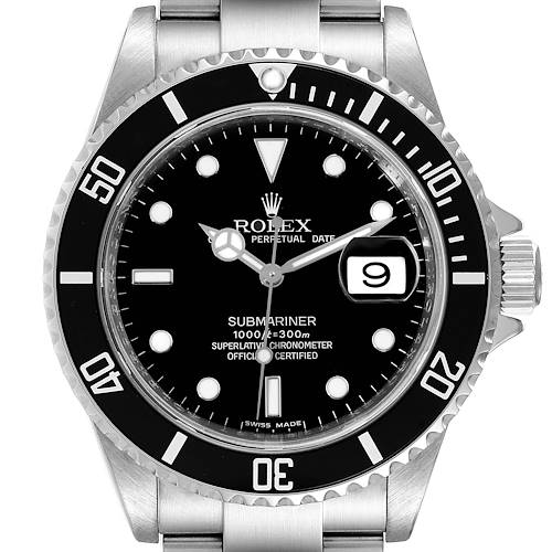 The image shows a frontal view of the Rolex Submariner watch with a black dial, rotating bezel, and date window at 3 o'clock.