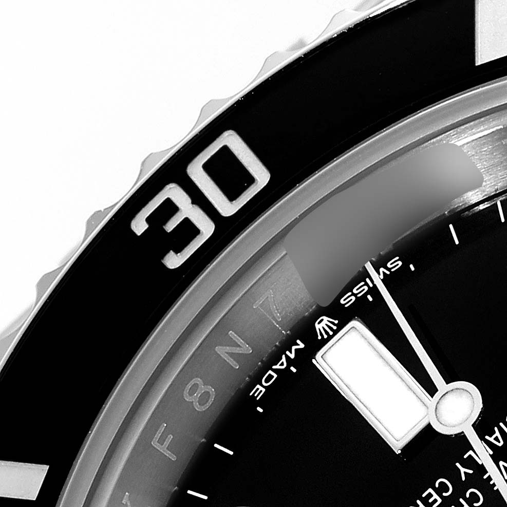 This image shows a close-up of the bezel and dial of a Rolex Submariner 124060 Men
s Stainless Steel Black Dial 124060 Men
s Stainless Steel Black Dial watch, highlighting the "30" marker and "Swiss made" text.