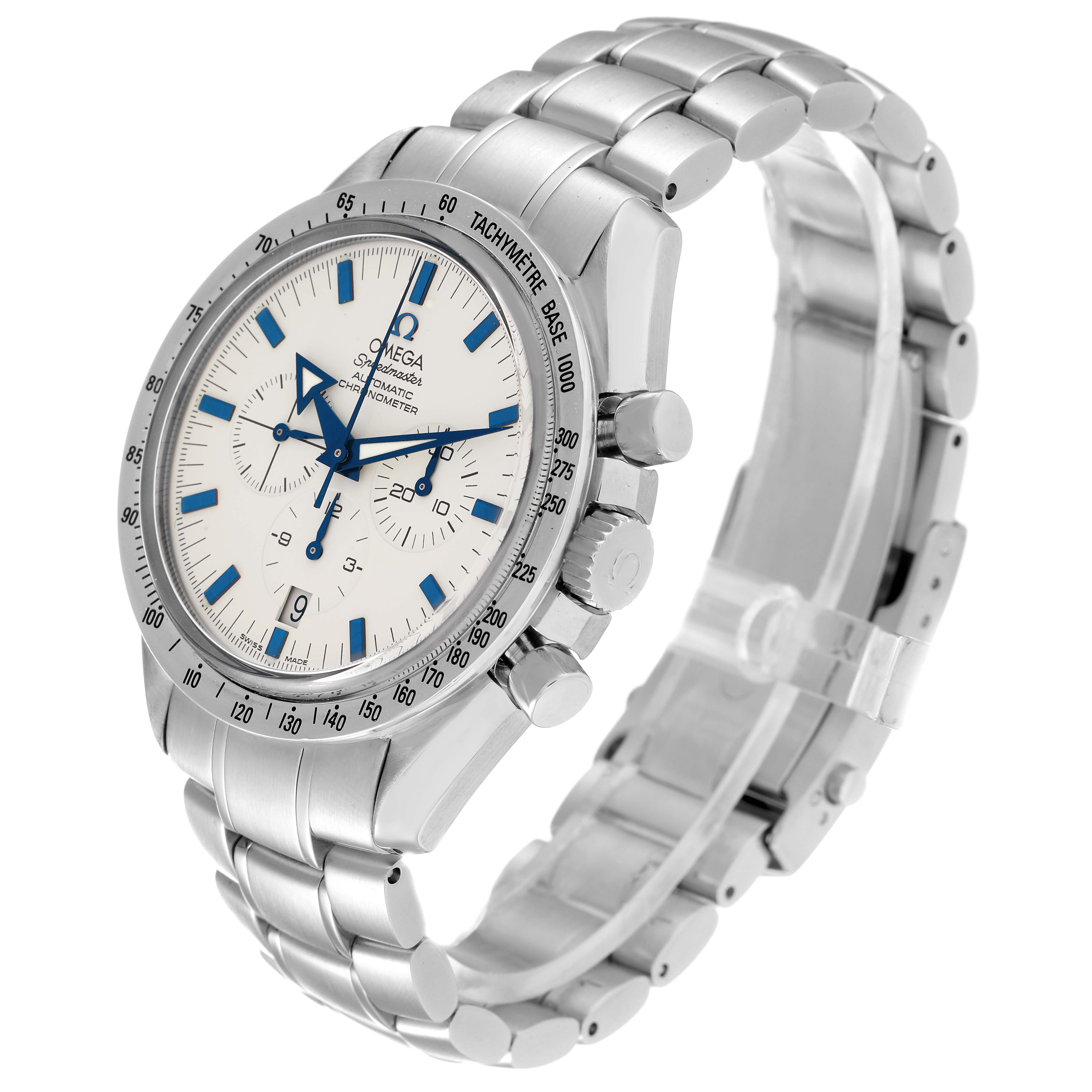 The Omega Speedmaster 3551.20.00 Men's Stainless Steel White Dial 3551.20.00 Men's Stainless Steel White Dial watch is shown at a three-quarter angle, highlighting its face, bezel, and stainless steel bracelet.