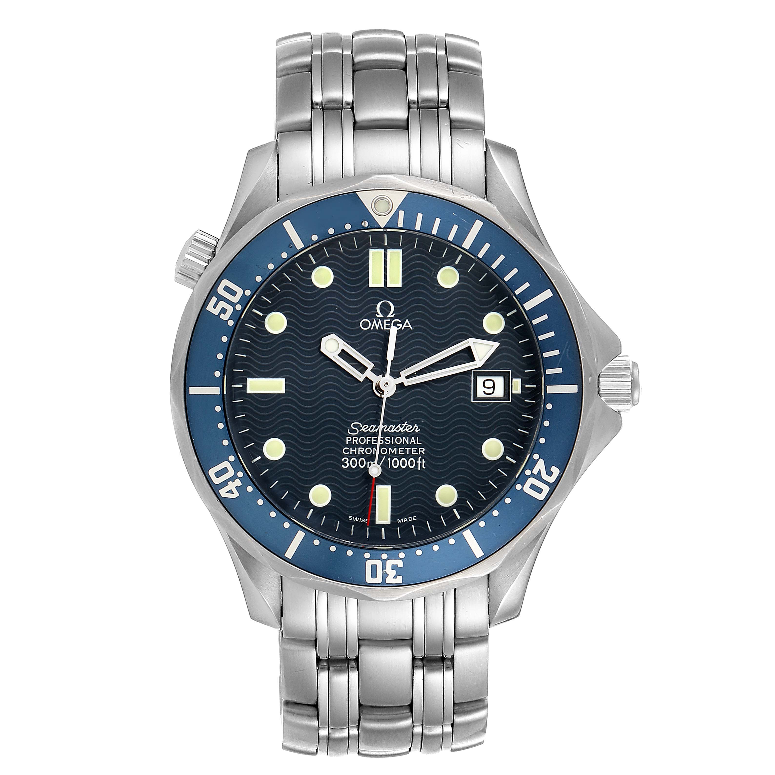 This image shows a front view of an Omega Seamaster 2531.80.00 Men
s Stainless Steel Blue Dial 2531.80.00 Men
s Stainless Steel Blue Dial watch, highlighting its face, bezel, bracelet, and crown.