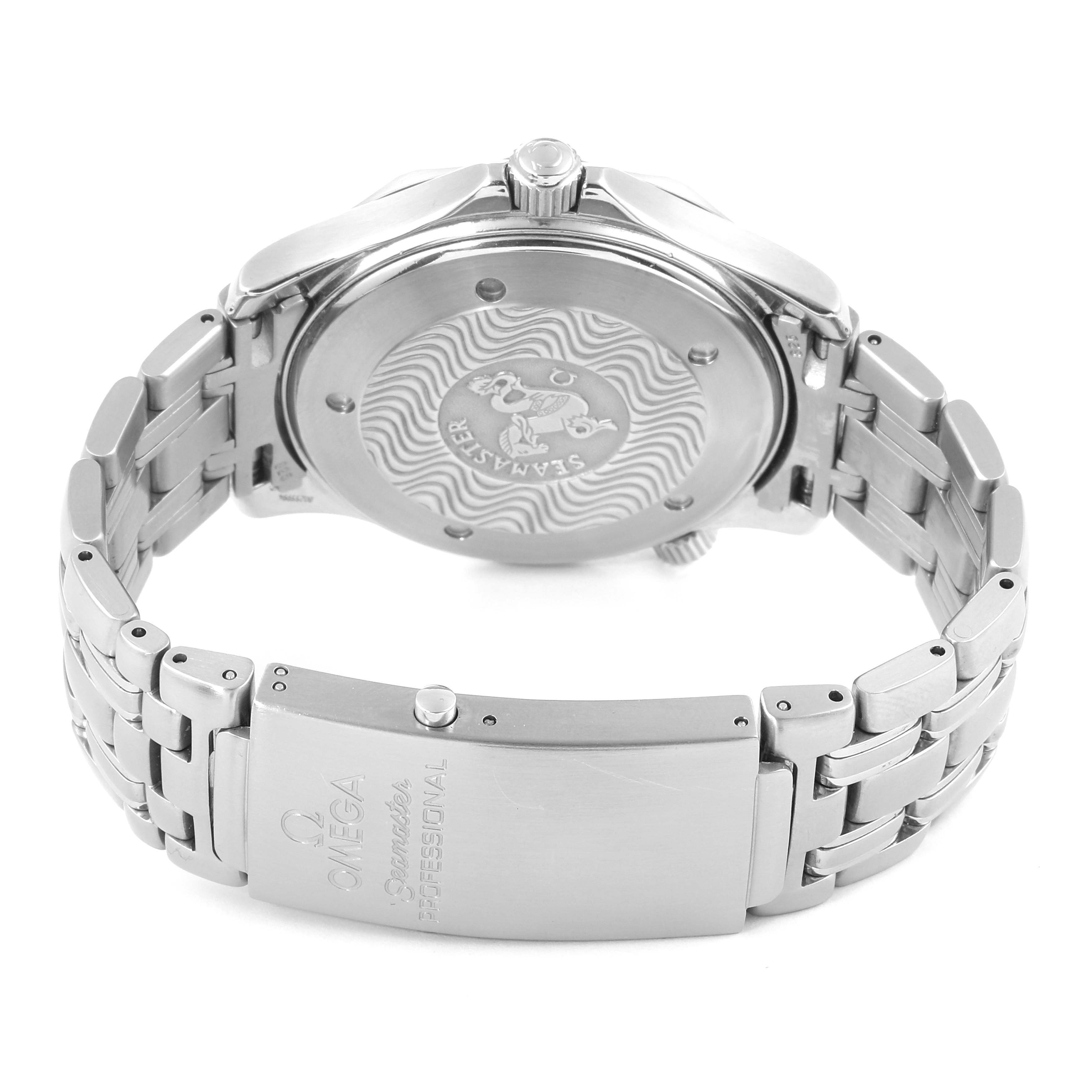 This image shows the back case and bracelet of an Omega Seamaster 2531.80.00 Men
s Stainless Steel Blue Dial 2531.80.00 Men
s Stainless Steel Blue Dial watch, highlighting the clasp and case back engraving.