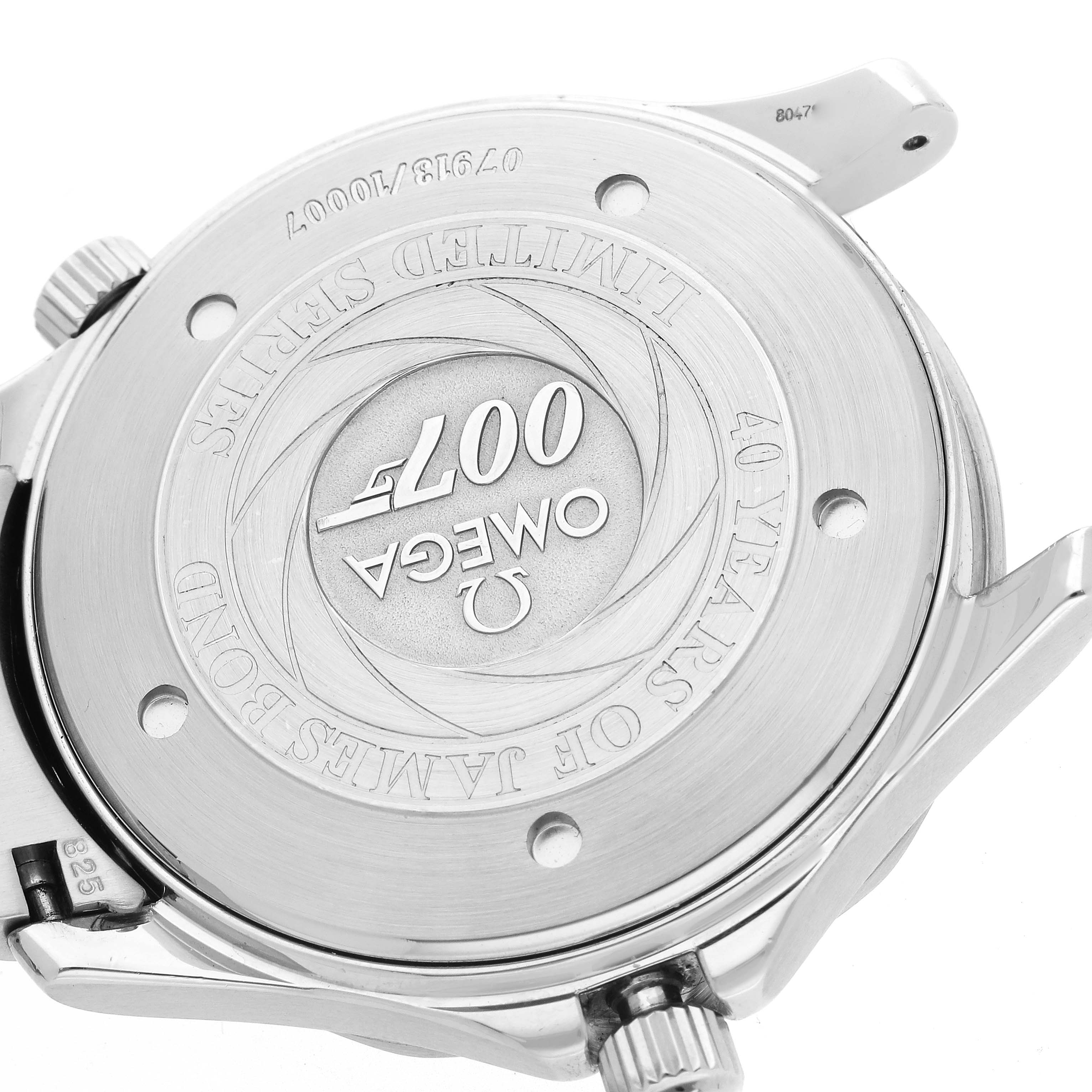 The image shows the case back of the Omega Seamaster 2537.80.00 Men's Stainless Steel Blue Dial, featuring engravings and a 007 logo.