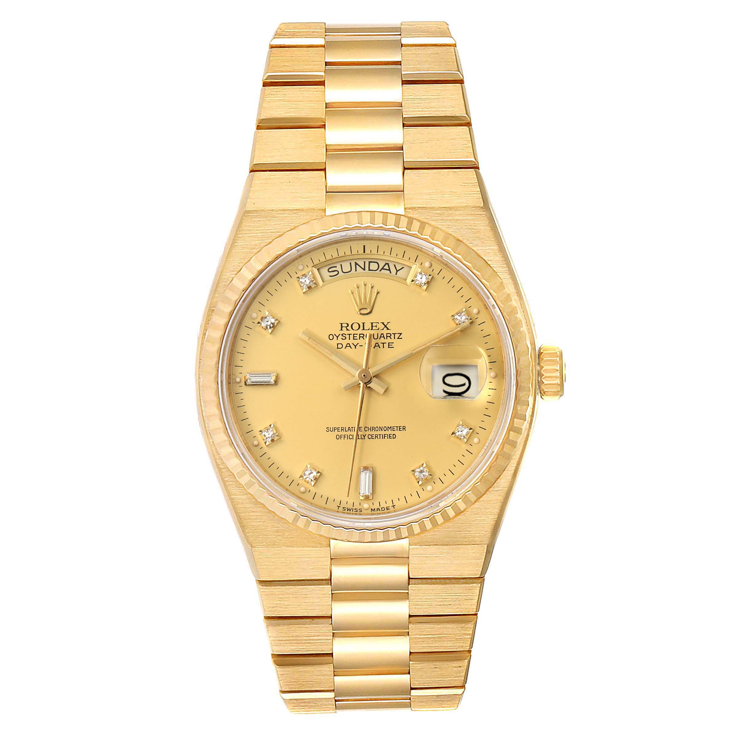 This image shows a front view of the Rolex President 19018 Men
s Yellow Gold Champagne Dial 19018 Men
s Yellow Gold Champagne Dial model watch, highlighting the dial, bracelet, and bezel.
