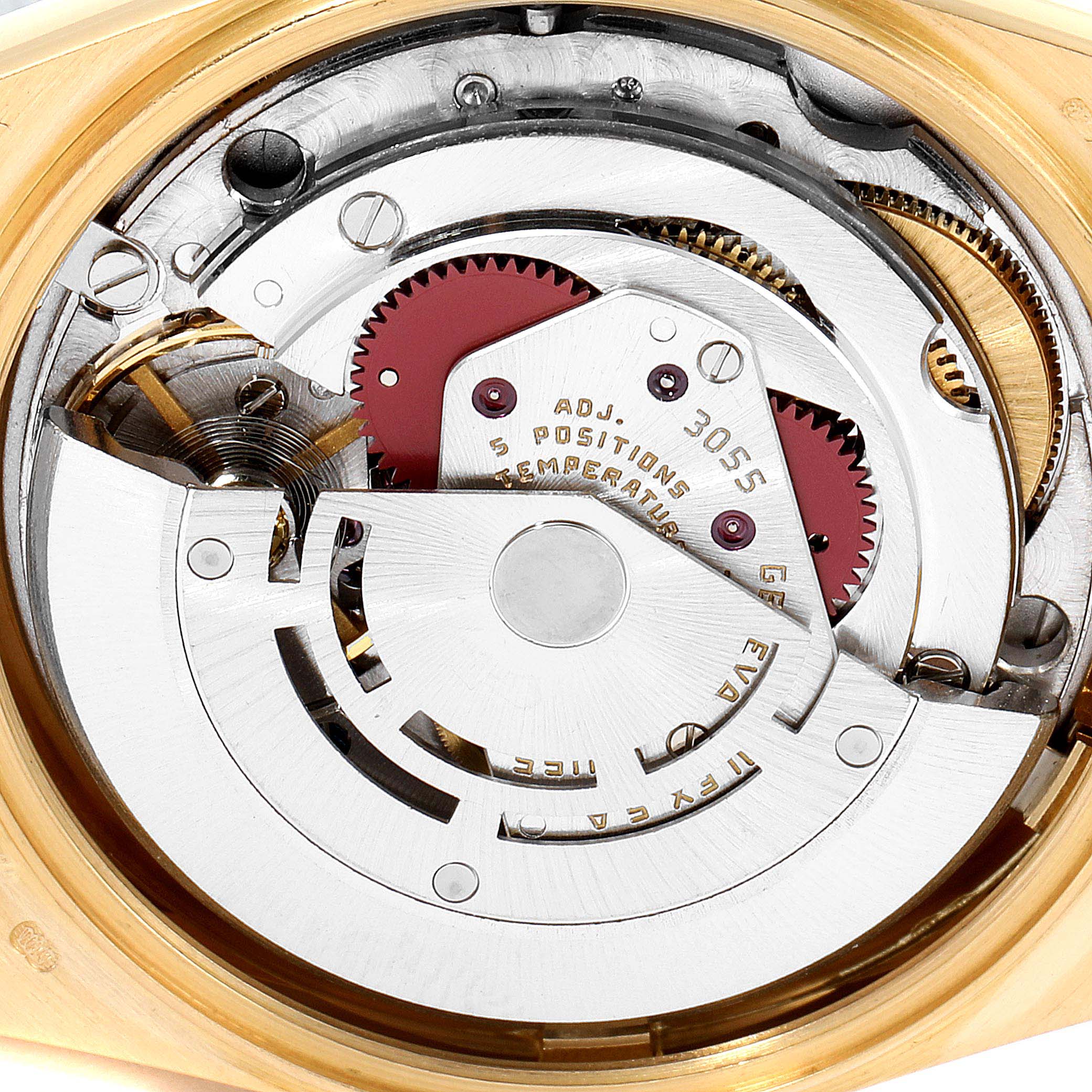Close-up of the inner mechanical movement of the Rolex President 18108 Men
s Yellow Gold Champagne Dial 18108 Men
s Yellow Gold Champagne Dial model watch.