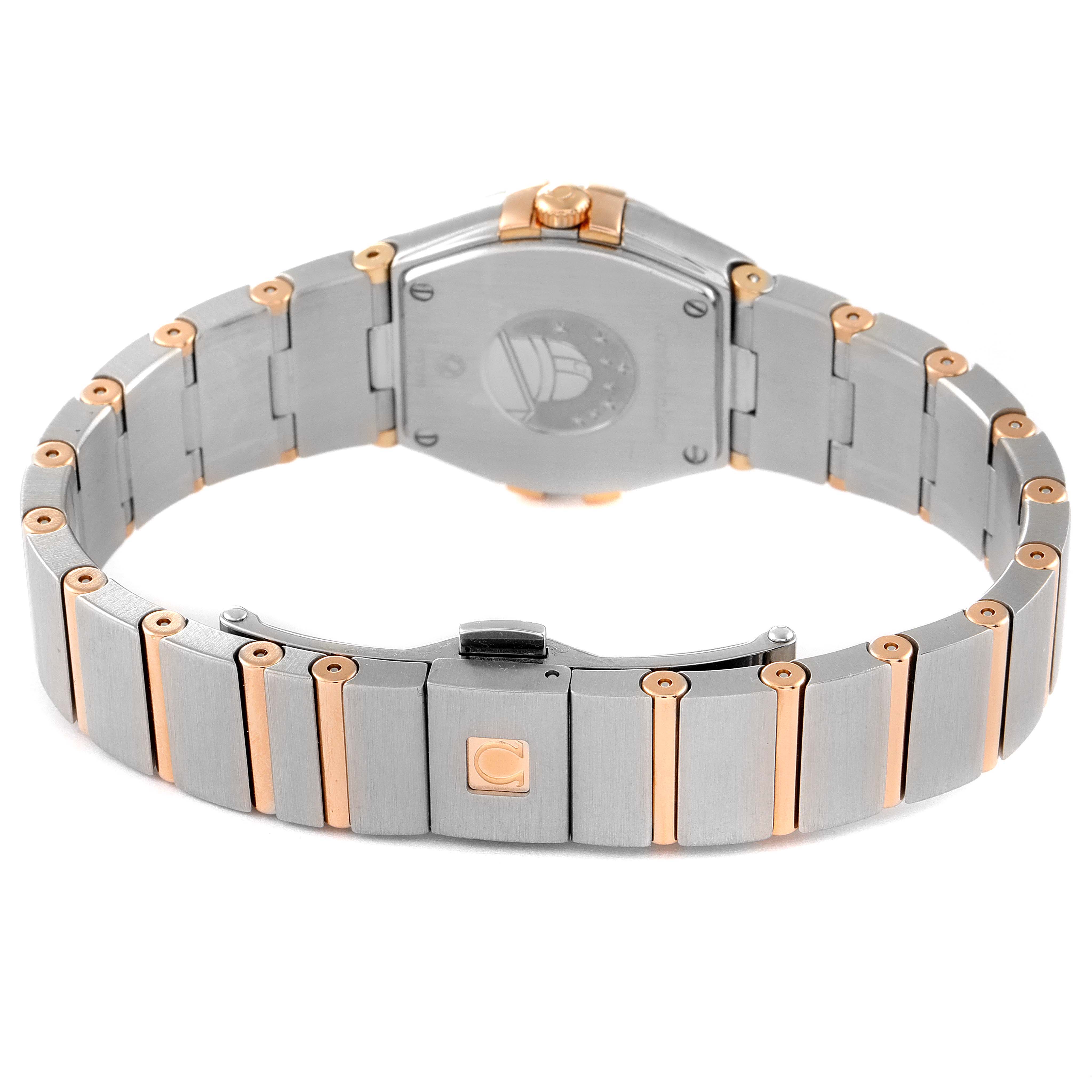 The image shows the back view of the bracelet and case of the Omega 123.20.24.60.02.001 Women's Steel and Gold (two tone) Silver Dial 123.20.24.60.02.001 Women's Steel and Gold (two tone) Silver Dial Constellation Steel Rose Gold Ladies Watch 123.20.24.60.02.001.