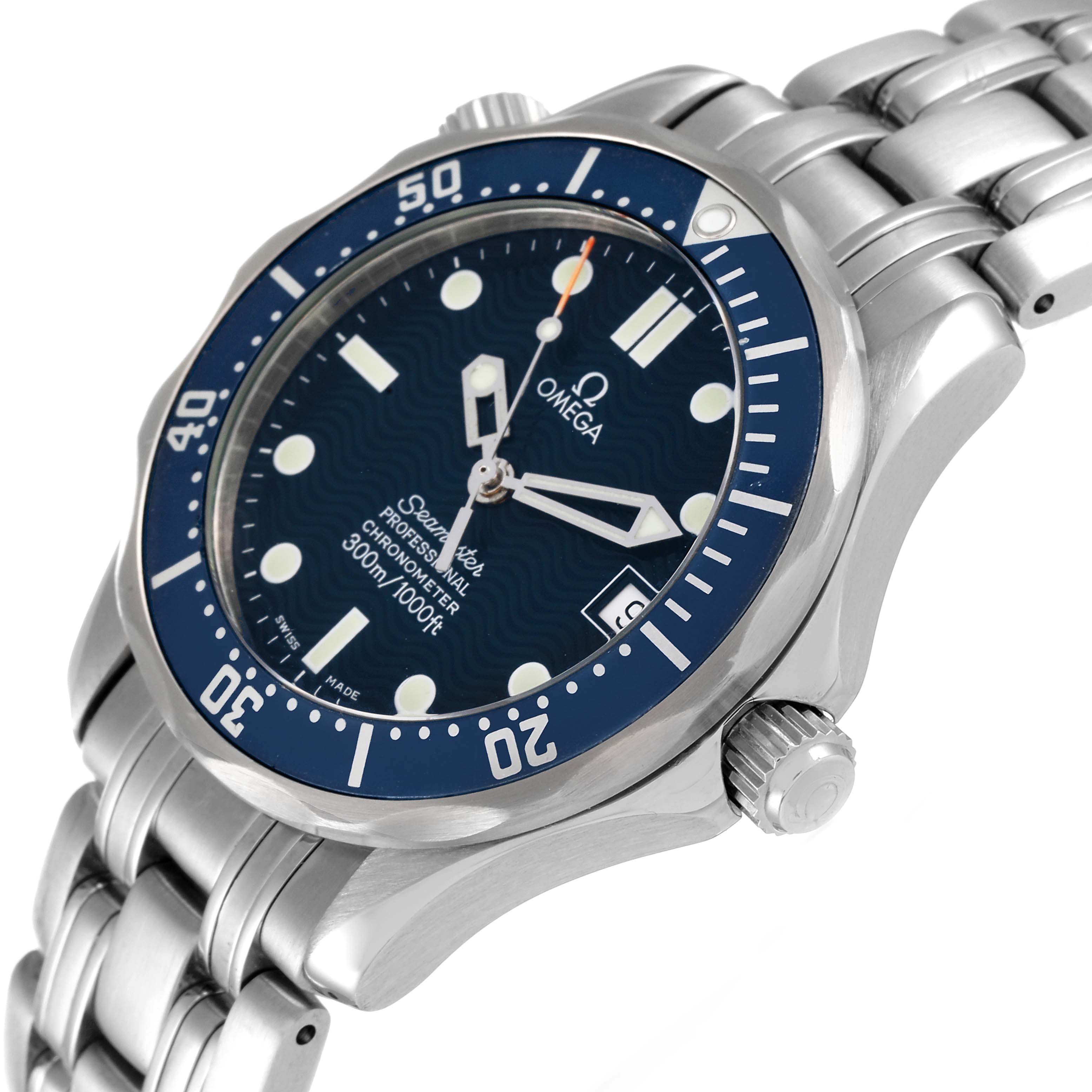 The image shows an angled view of the Omega Seamaster 2551.80.00 Men's Stainless Steel Blue Dial 2551.80.00 Men's Stainless Steel Blue Dial watch, highlighting its dial, bezel, bracelet, and crown.