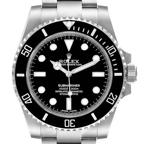 This image shows a front view of the Rolex Submariner watch, highlighting the dial, bezel, and bracelet.