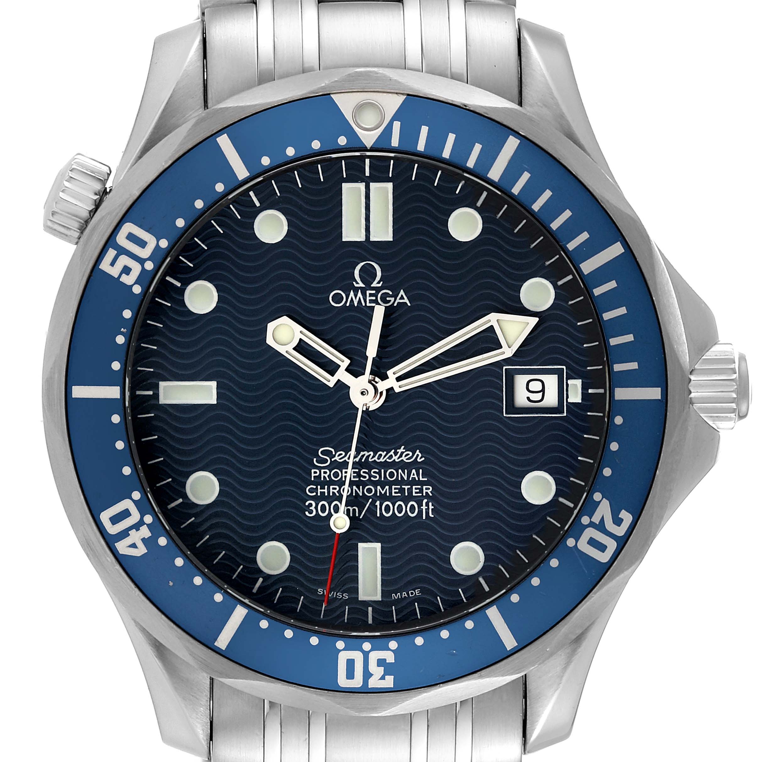 This image shows a front view of an Omega Seamaster 2531.80.00 Men
s Stainless Steel Blue Dial 2531.80.00 Men
s Stainless Steel Blue Dial watch, highlighting the face, bezel, and part of the metal strap.