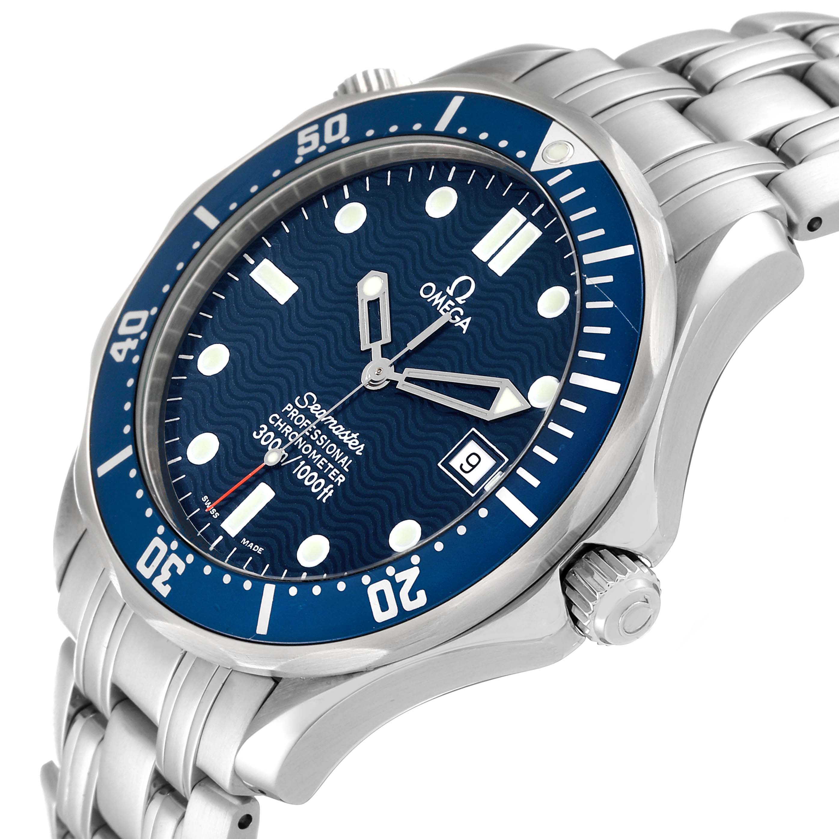 The image shows a side angle of an Omega Seamaster 2531.80.00 Men
s Stainless Steel Blue Dial 2531.80.00 Men
s Stainless Steel Blue Dial watch, highlighting its blue dial, bezel, and stainless steel bracelet.