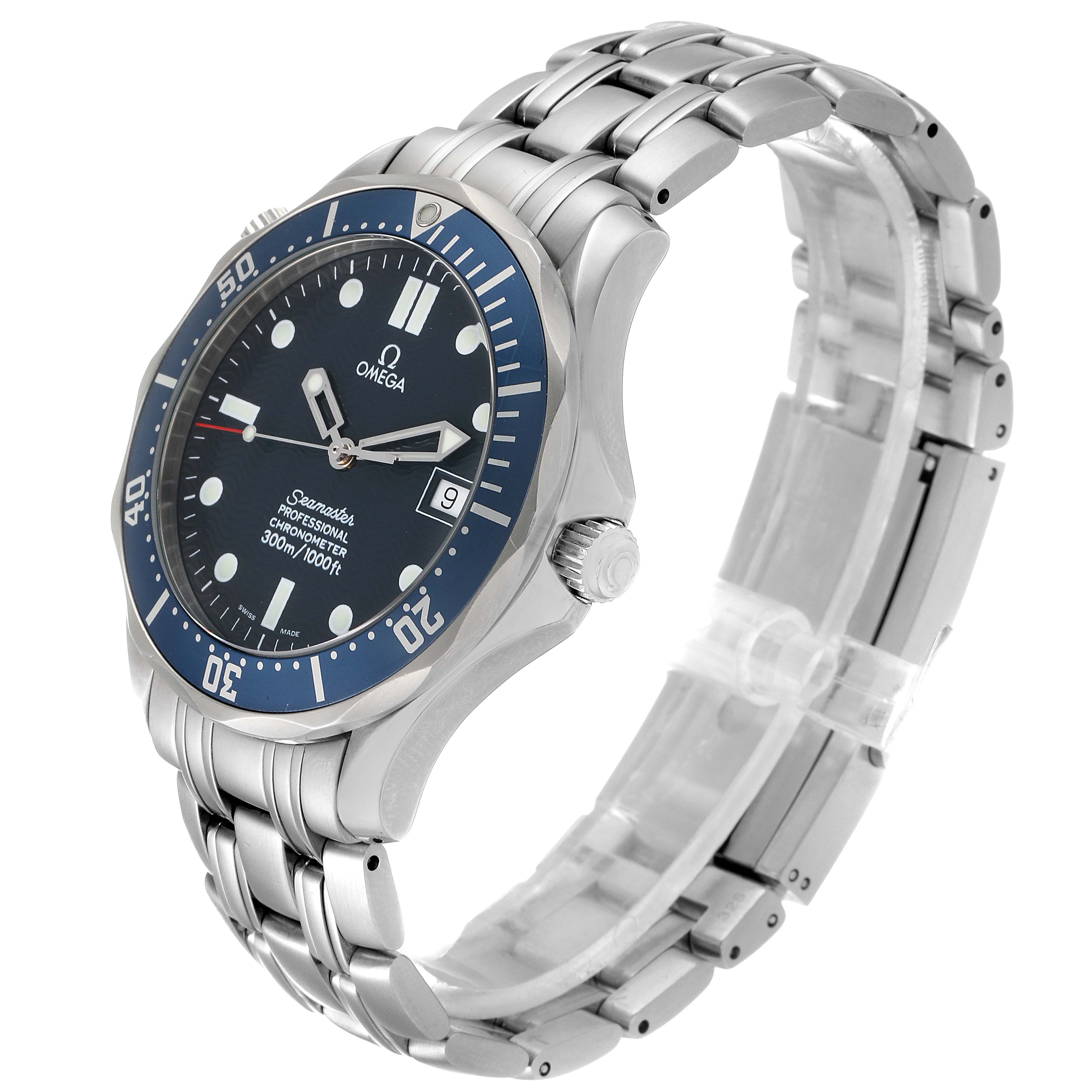 The image shows an angled view of the Omega Seamaster 2531.80.00 Men
s Stainless Steel Blue Dial 2531.80.00 Men
s Stainless Steel Blue Dial, highlighting the face, bezel, crown, and stainless steel bracelet.